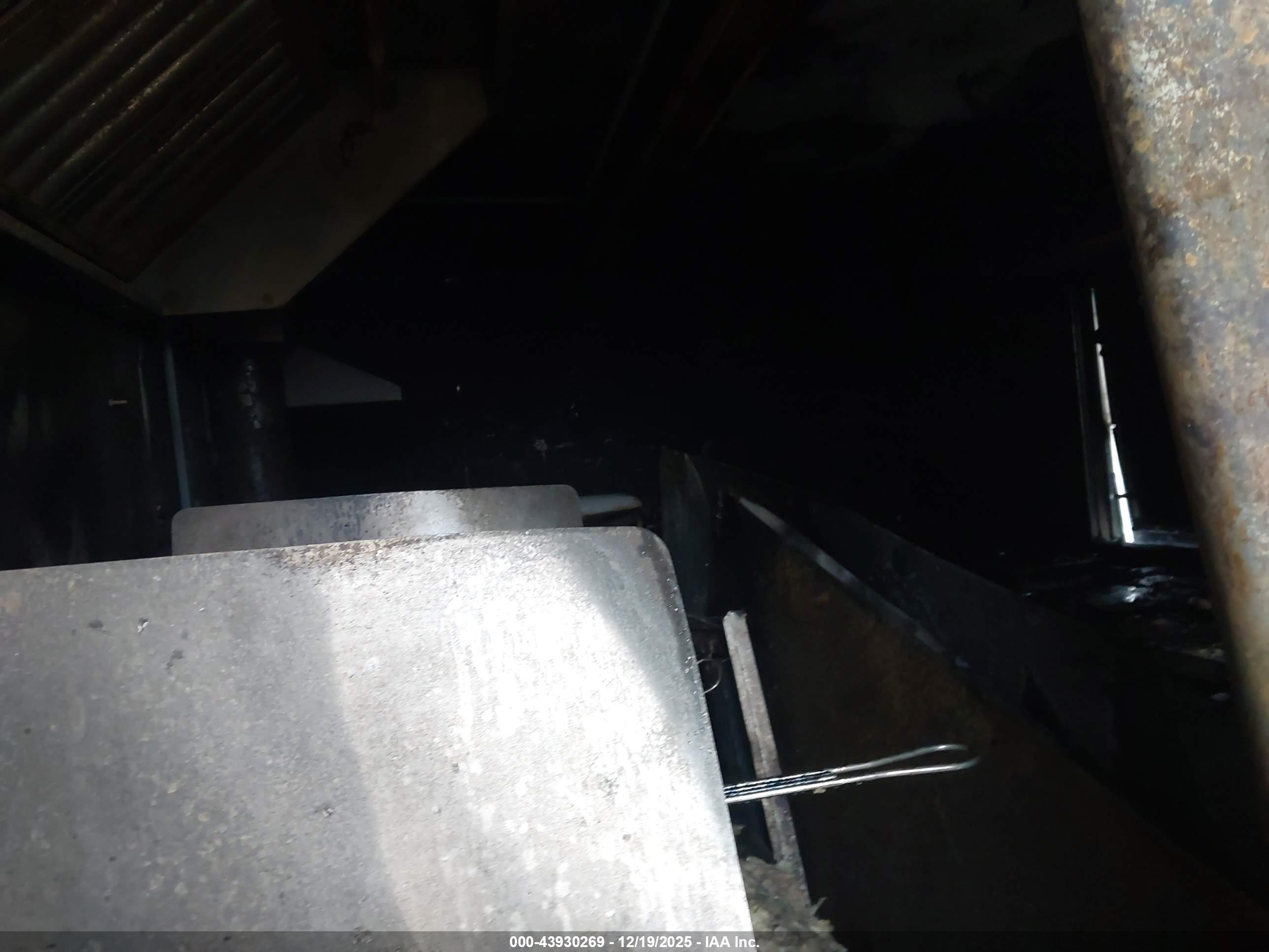 TITANIUM TRAILER image 5