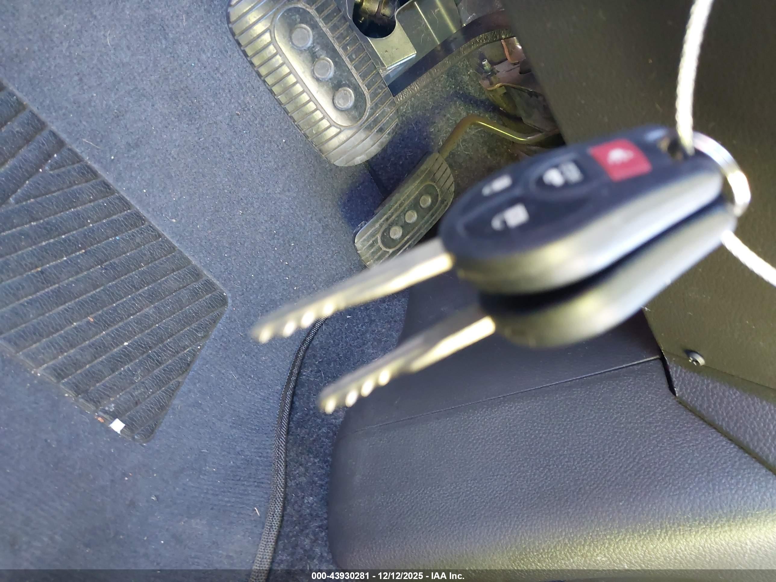 NISSAN CUBE image 11