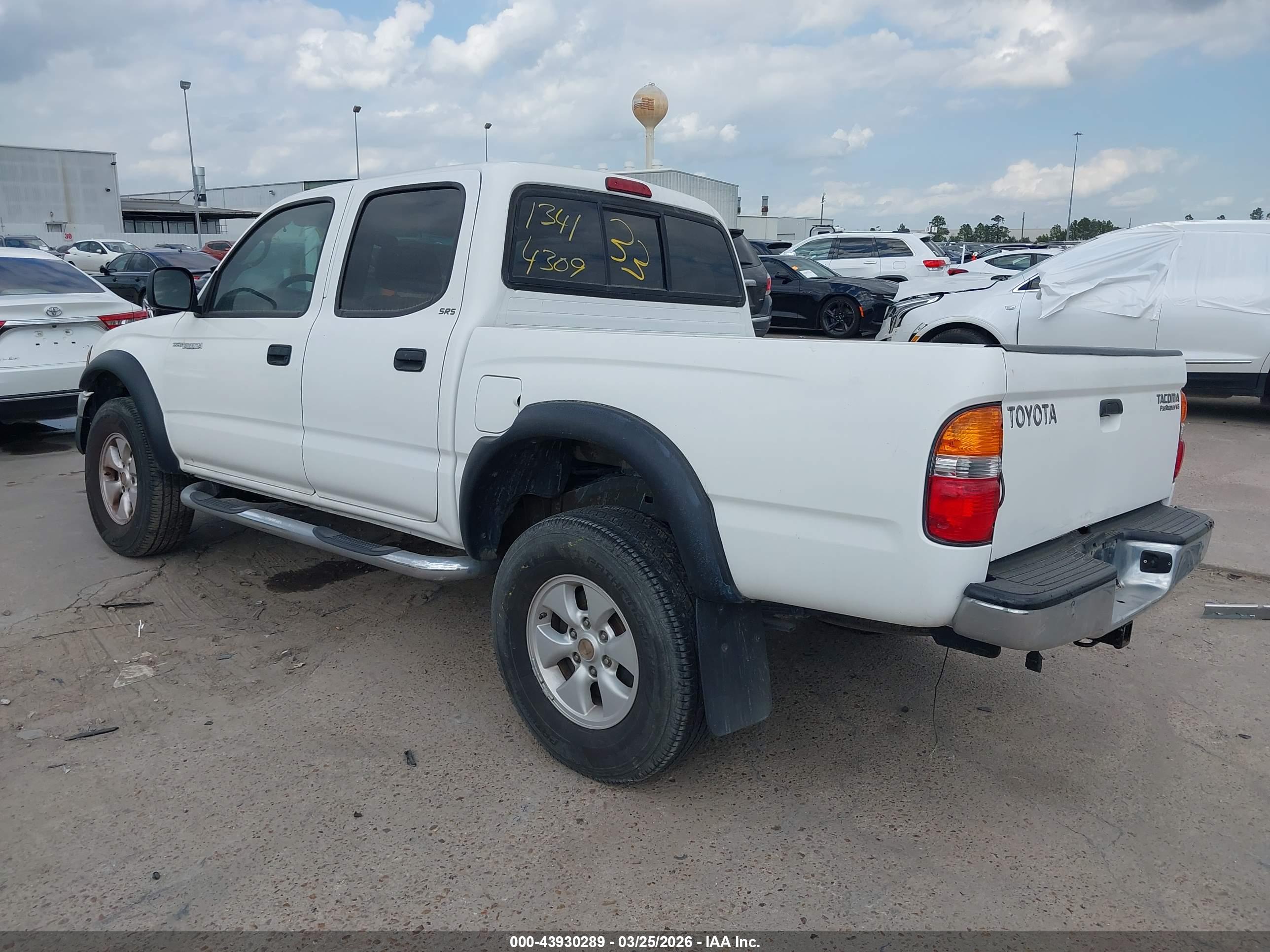 TOYOTA TACOMA image 3