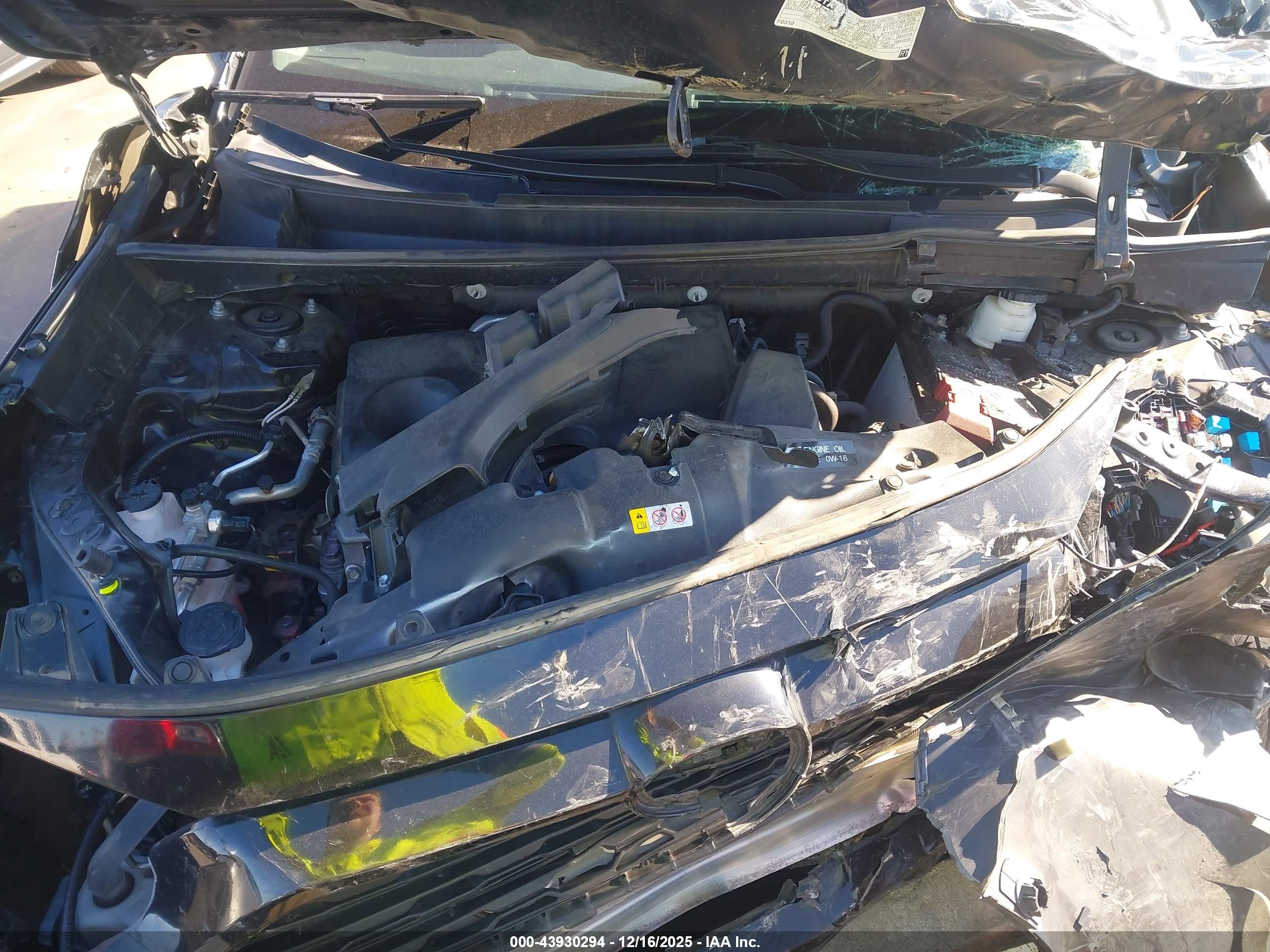 TOYOTA RAV4 image 10