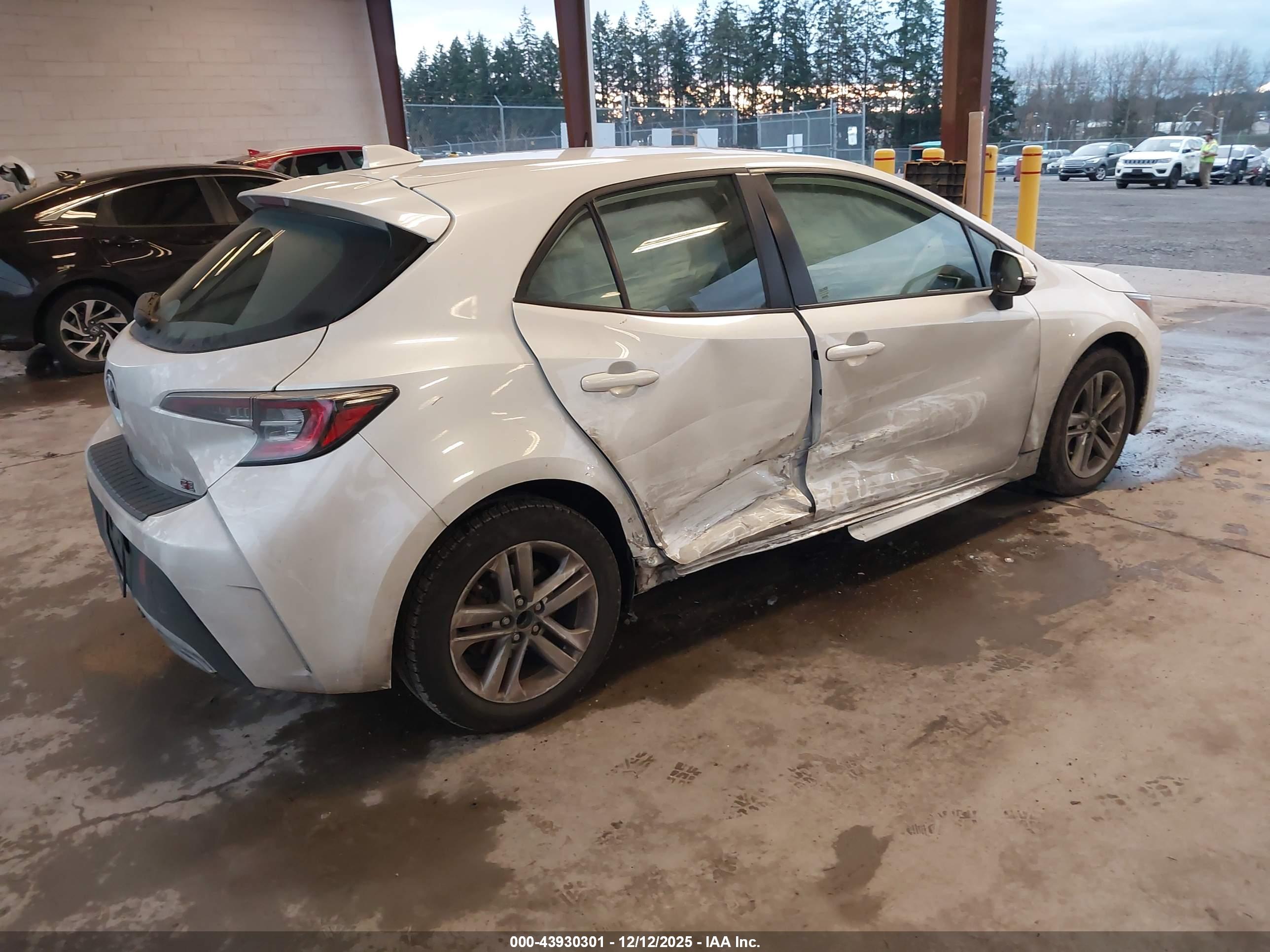 TOYOTA COROLLA image 4