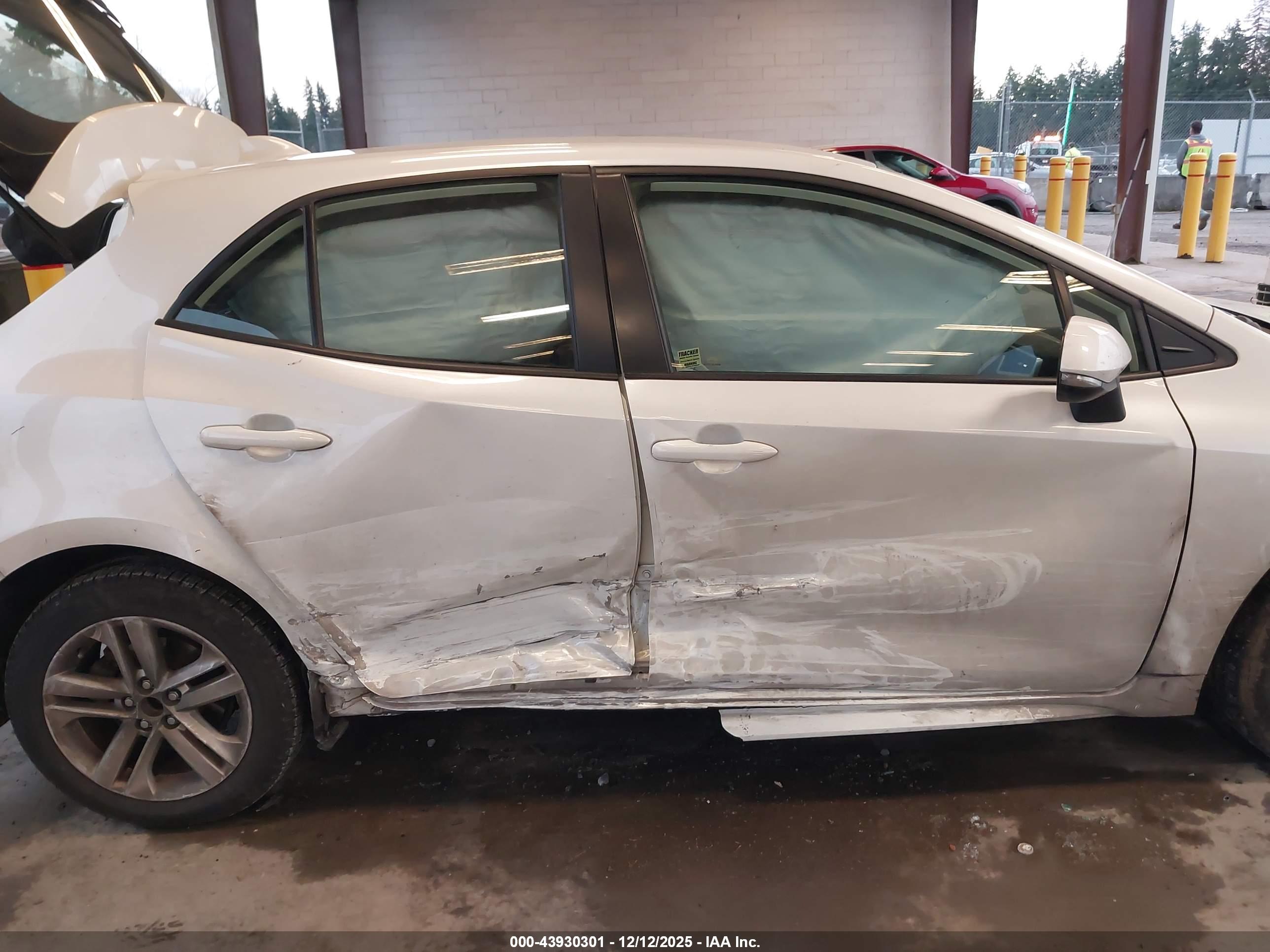 TOYOTA COROLLA image 6