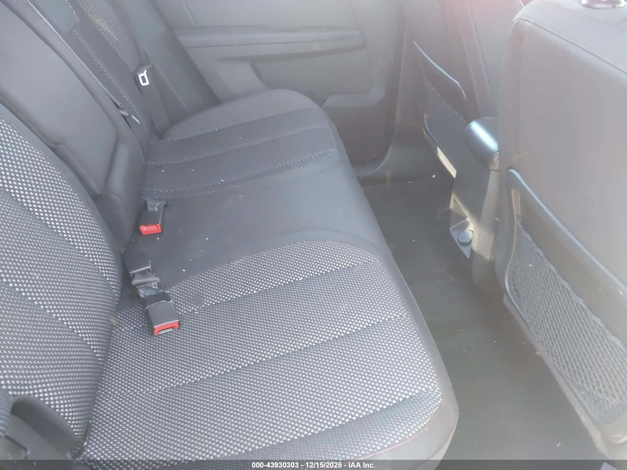 CHEVROLET EQUINOX image 8