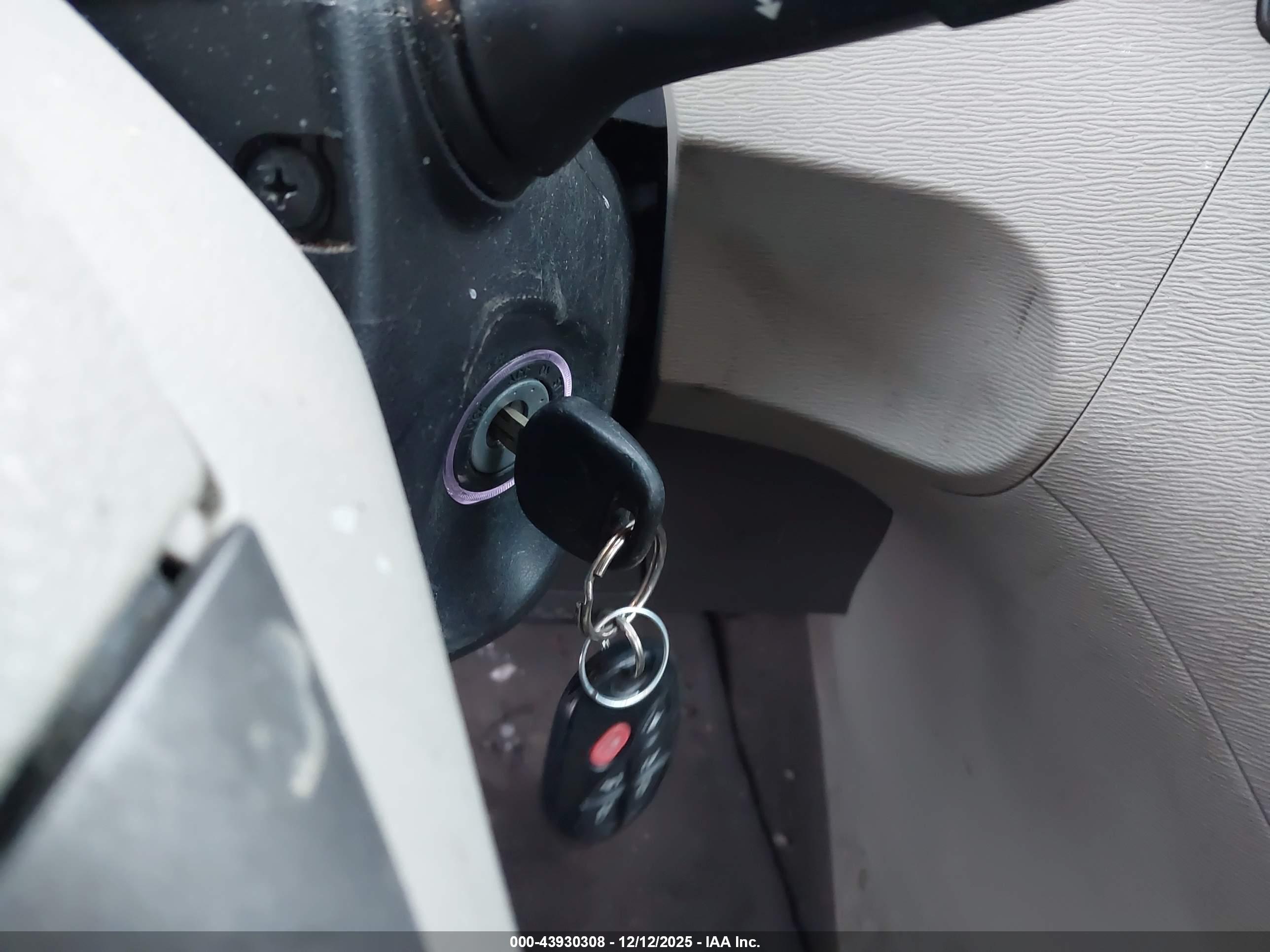 TOYOTA SIENNA image 11
