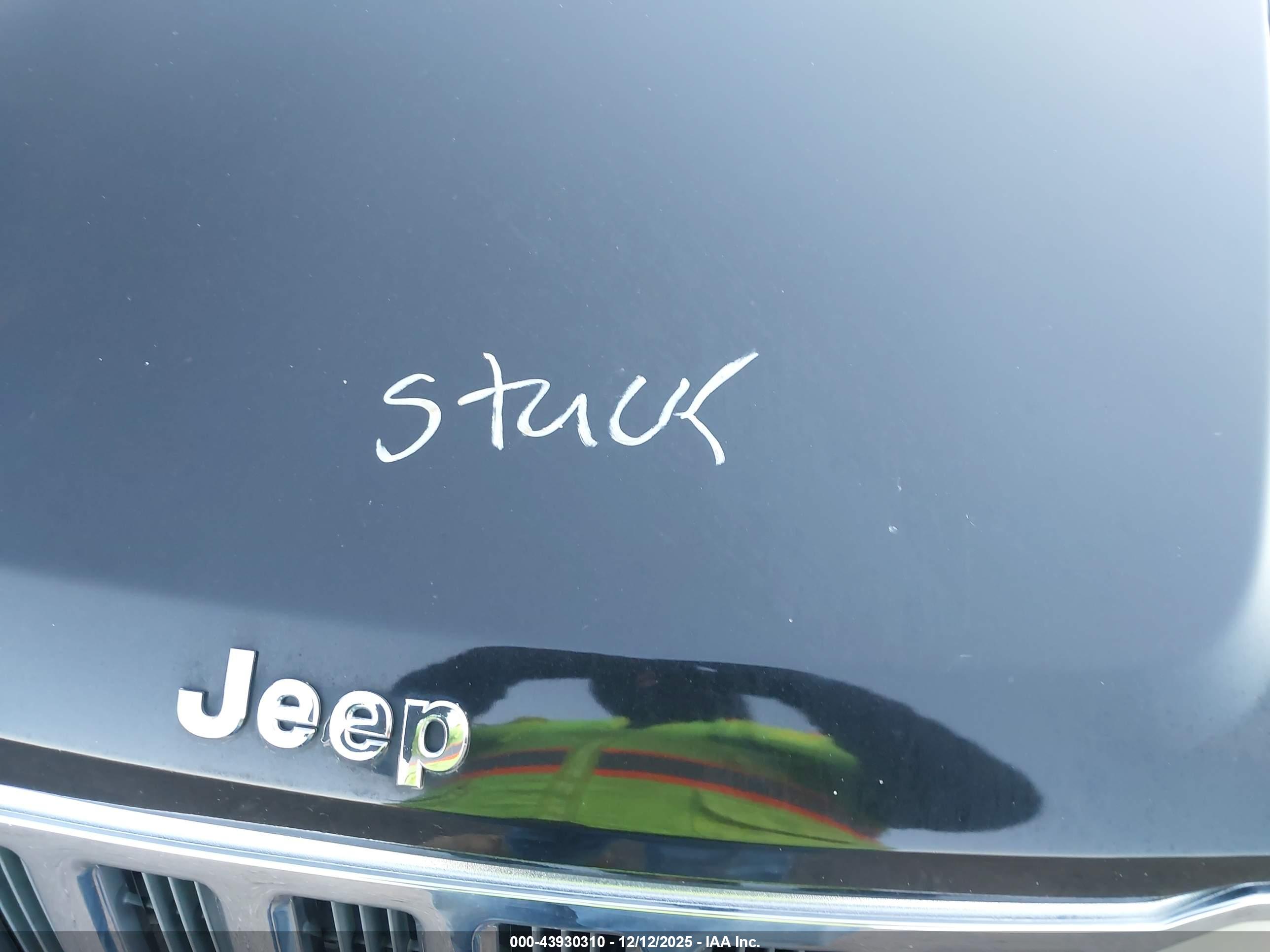 JEEP LIBERTY image 10
