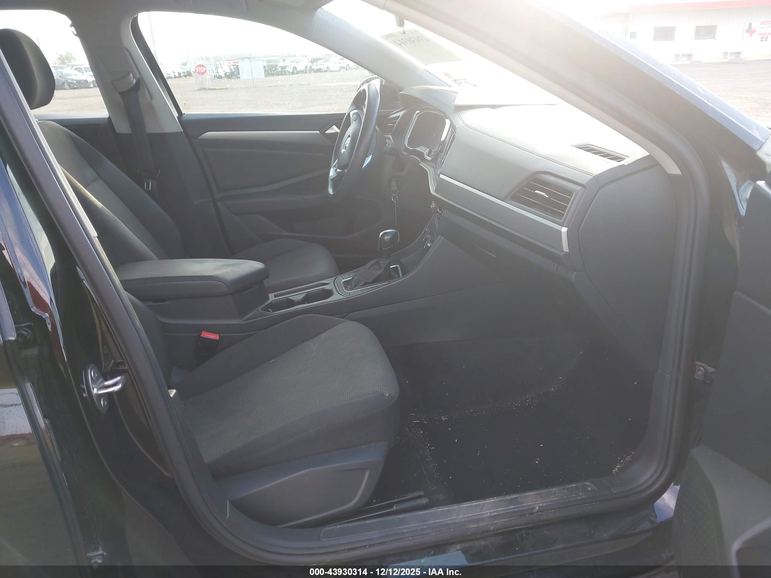 VOLKSWAGEN JETTA image 5