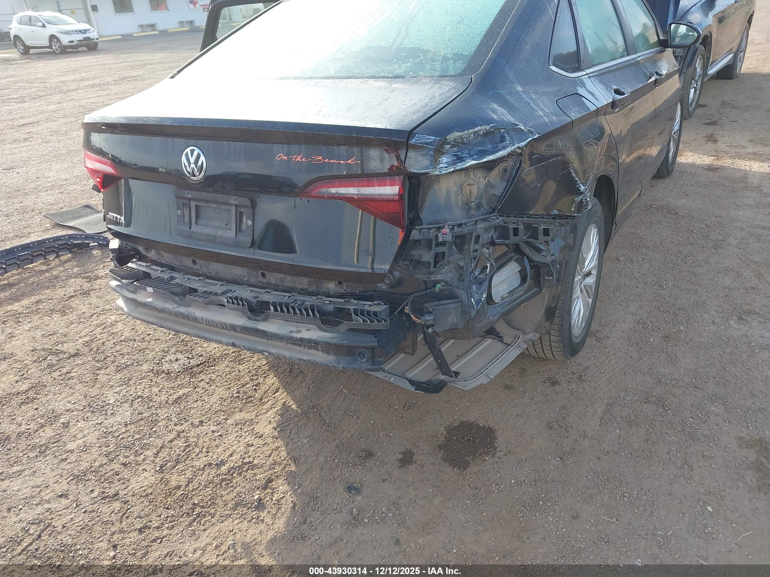 VOLKSWAGEN JETTA image 6