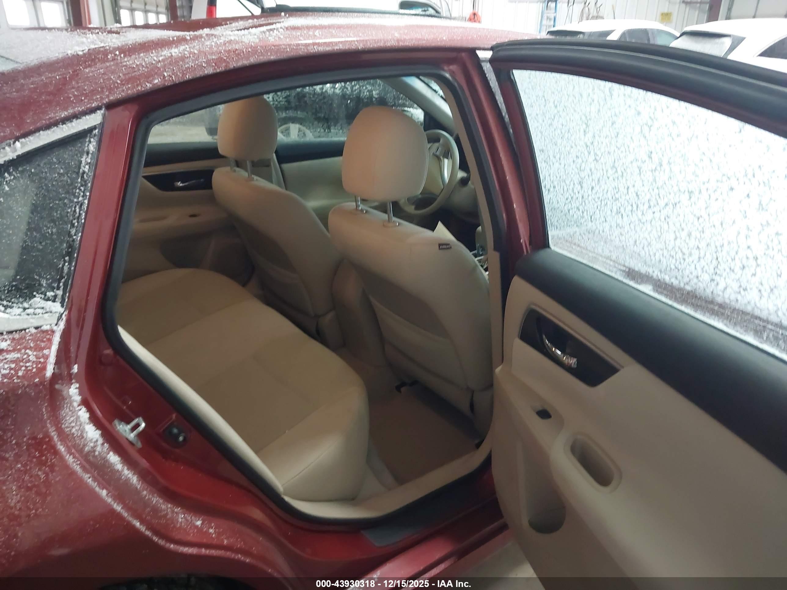 NISSAN ALTIMA image 8