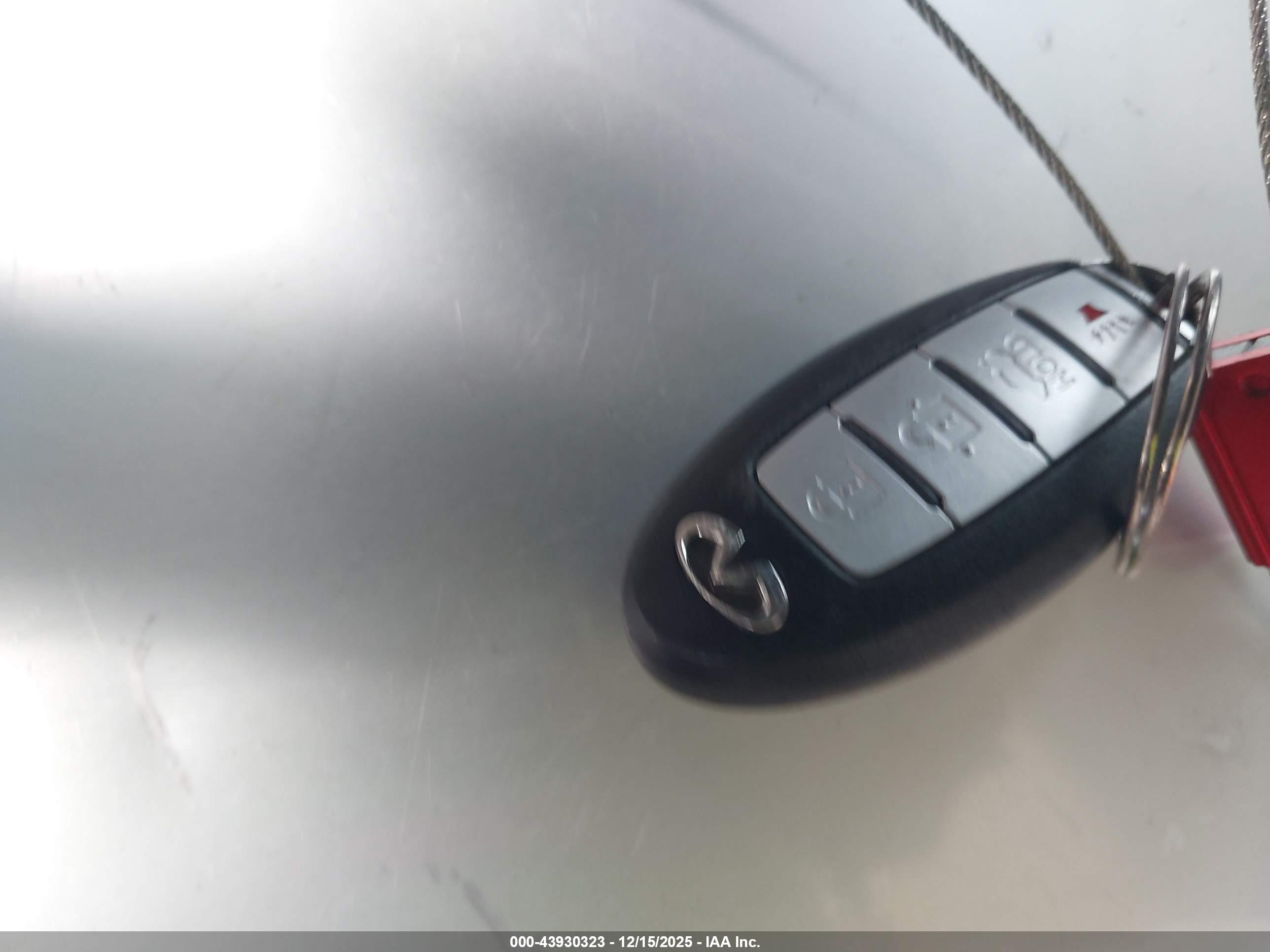 INFINITI Q50 image 11