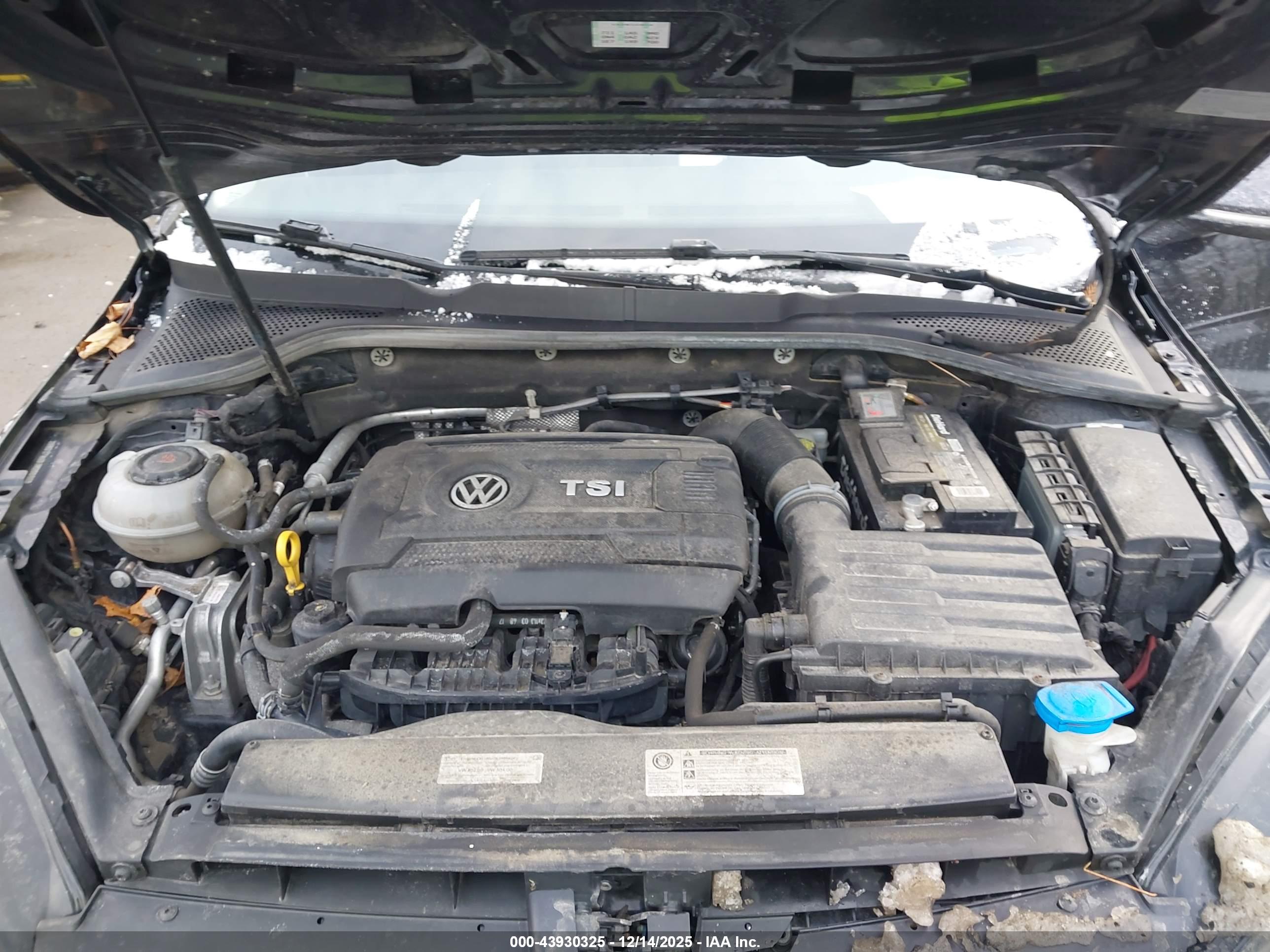 VOLKSWAGEN GOLF image 10