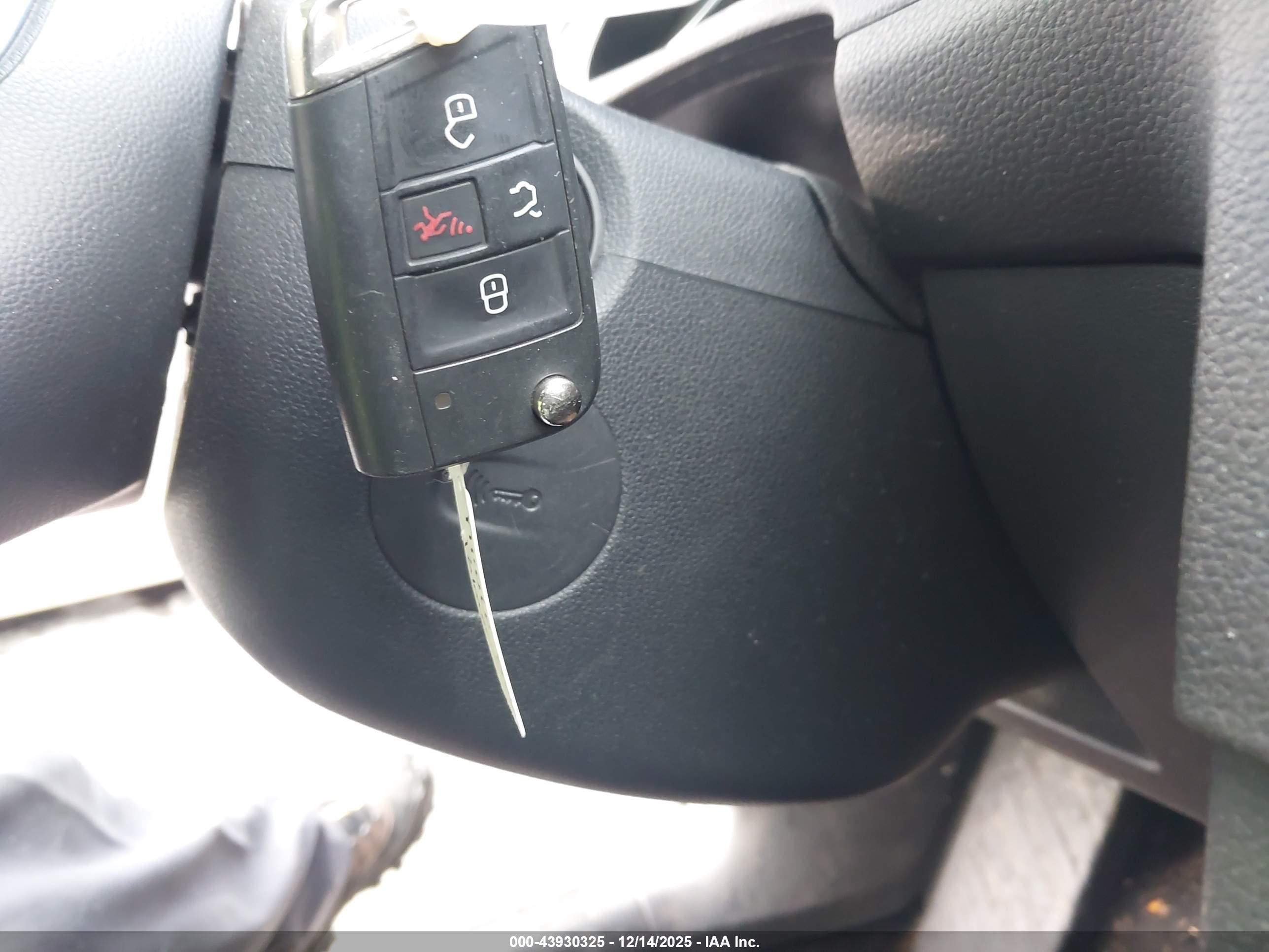 VOLKSWAGEN GOLF image 11