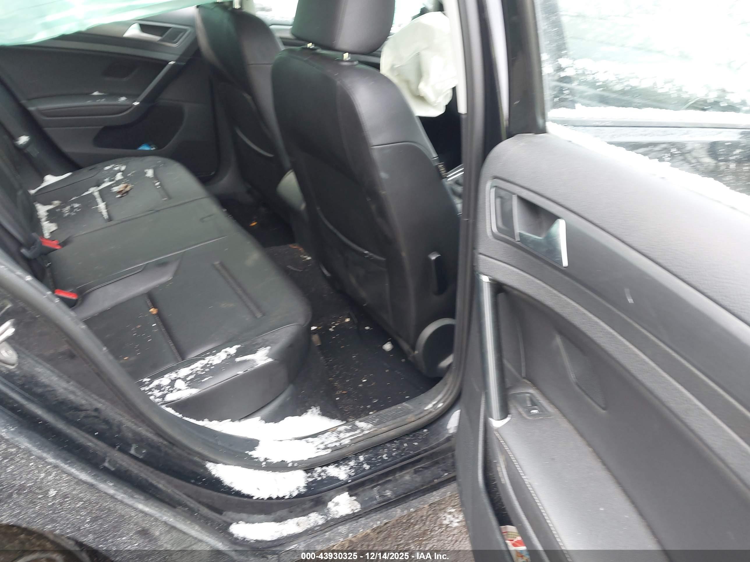 VOLKSWAGEN GOLF image 8
