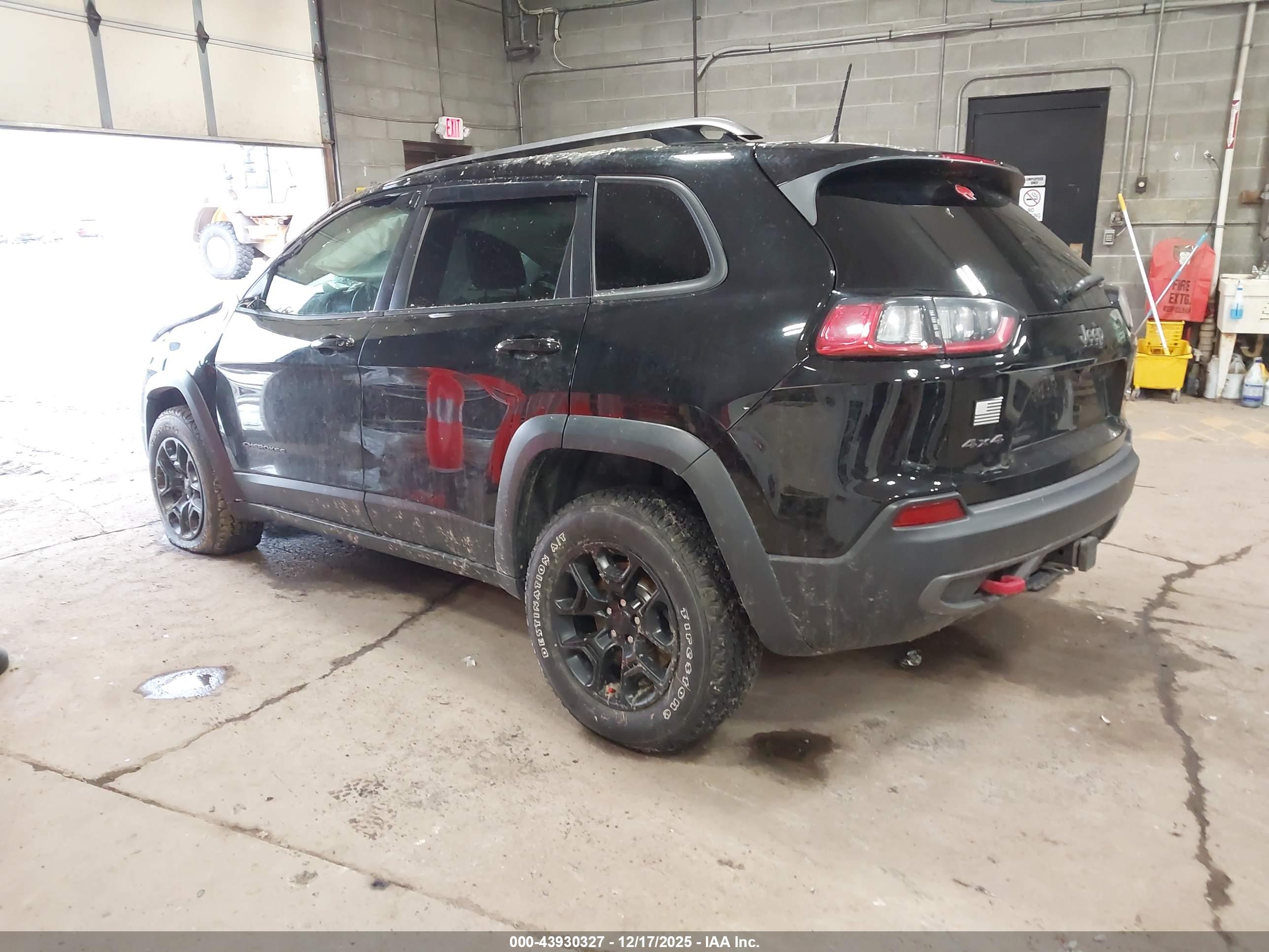 JEEP CHEROKEE image 3