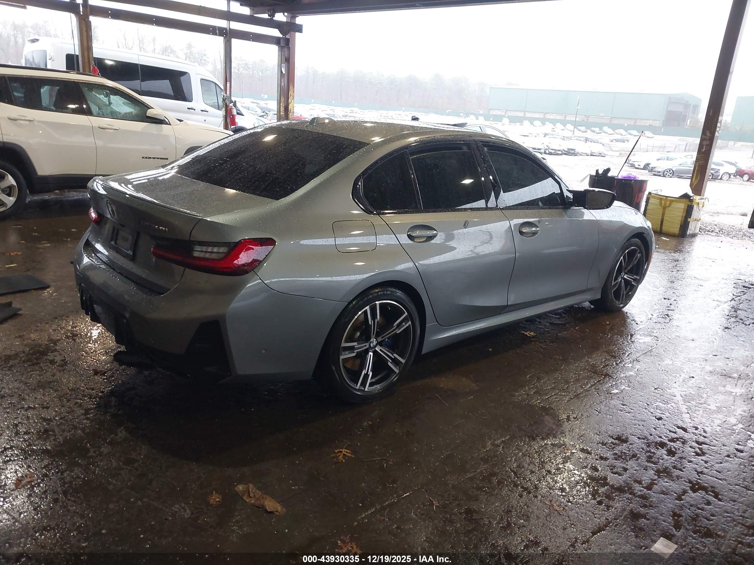 BMW 3 image 4