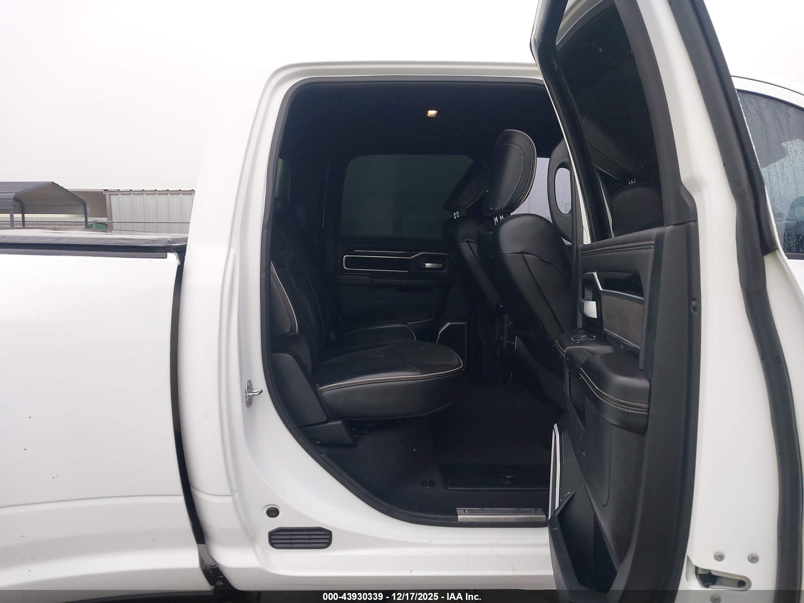 RAM 3500 image 7