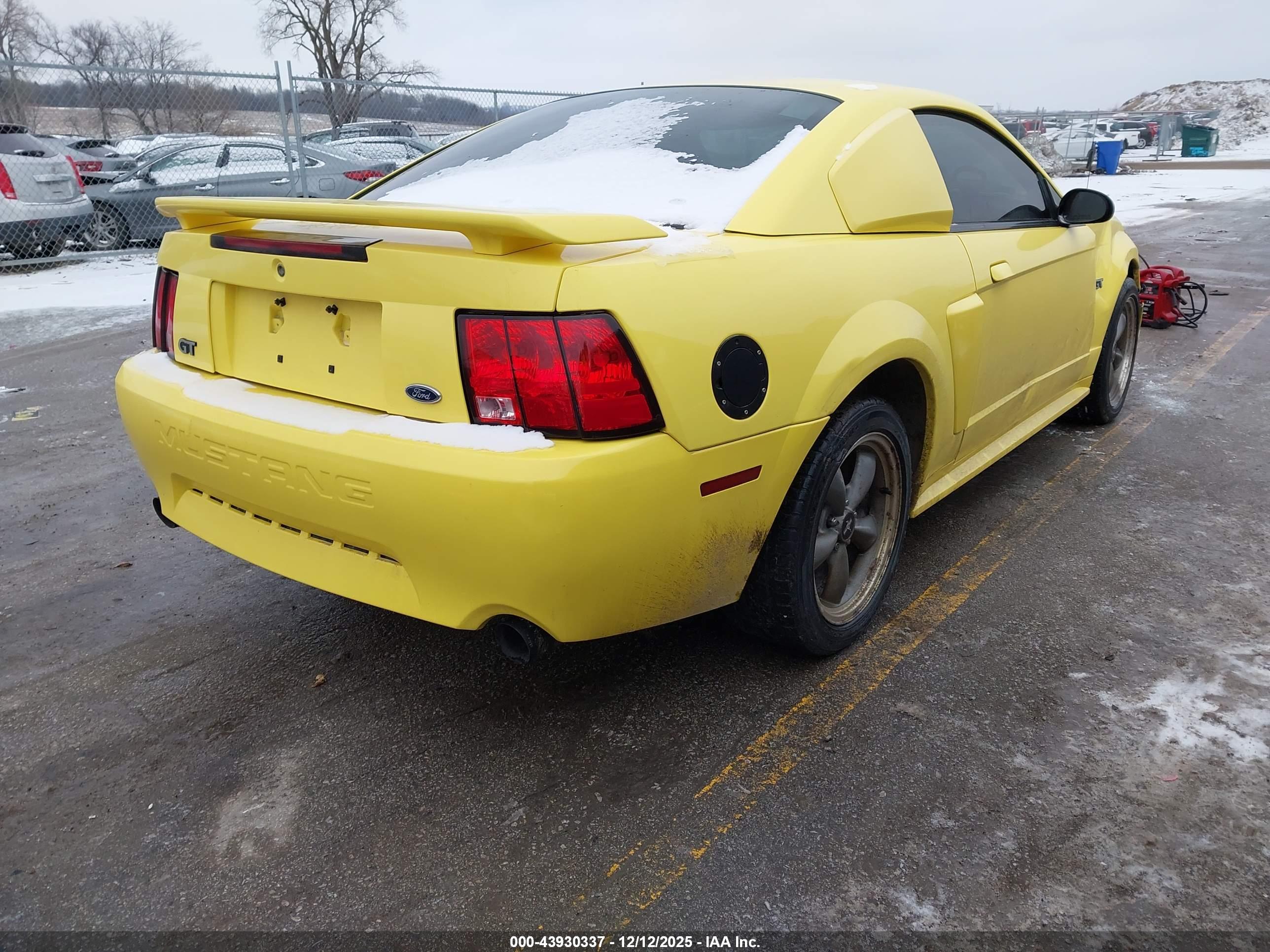 FORD MUSTANG image 4