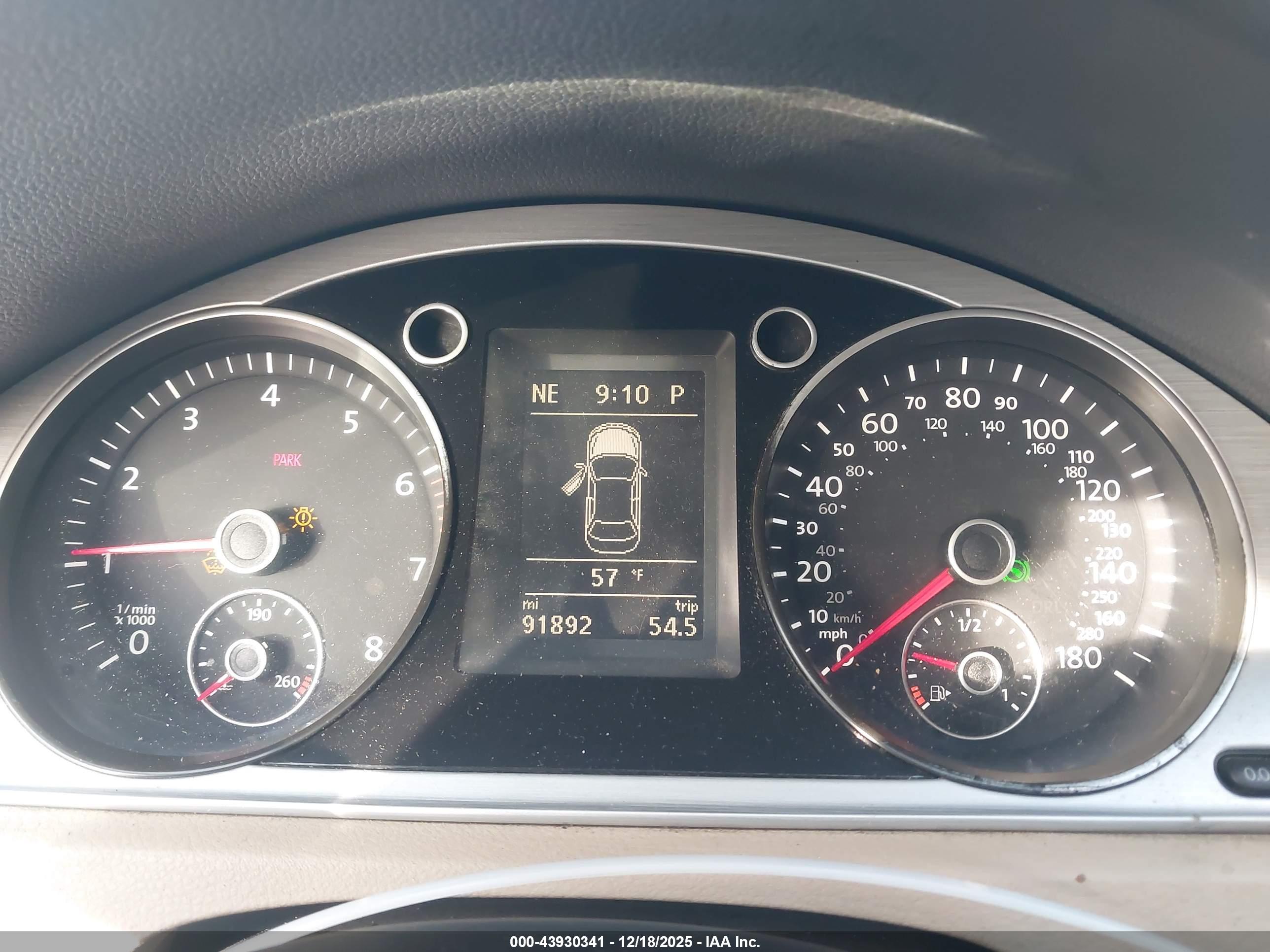 VOLKSWAGEN CC image 7