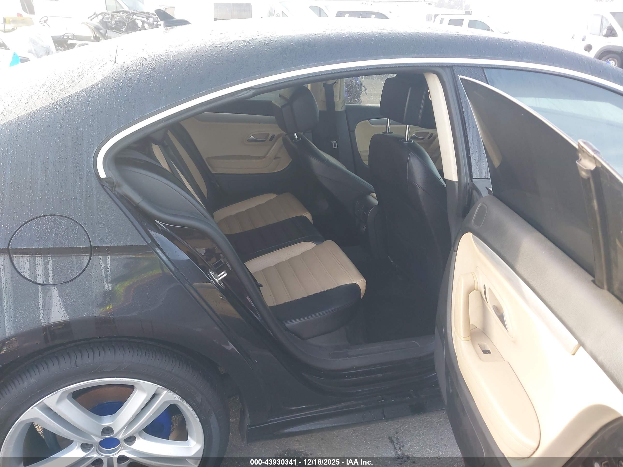 VOLKSWAGEN CC image 8