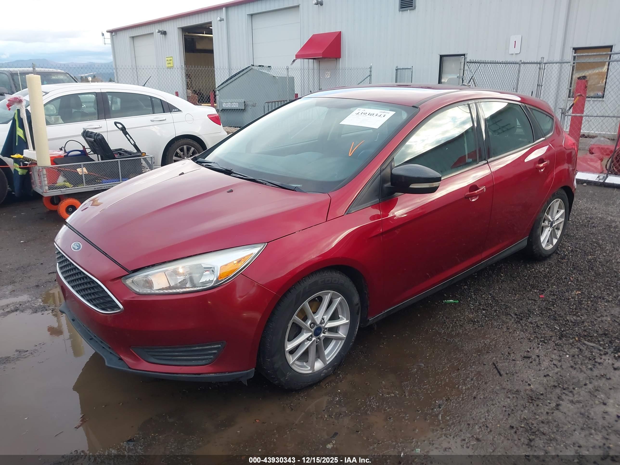 FORD FOCUS image 2