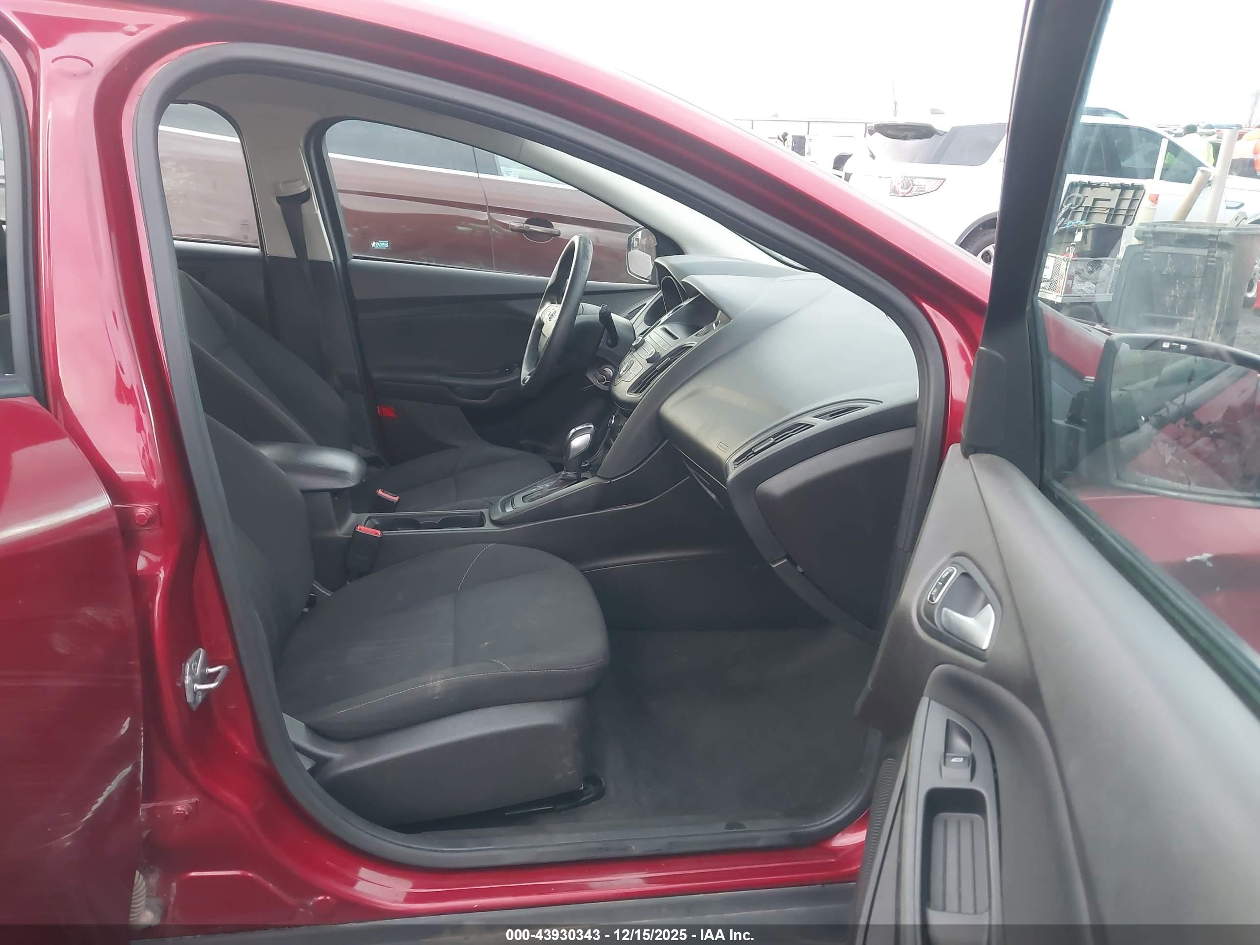 FORD FOCUS image 5