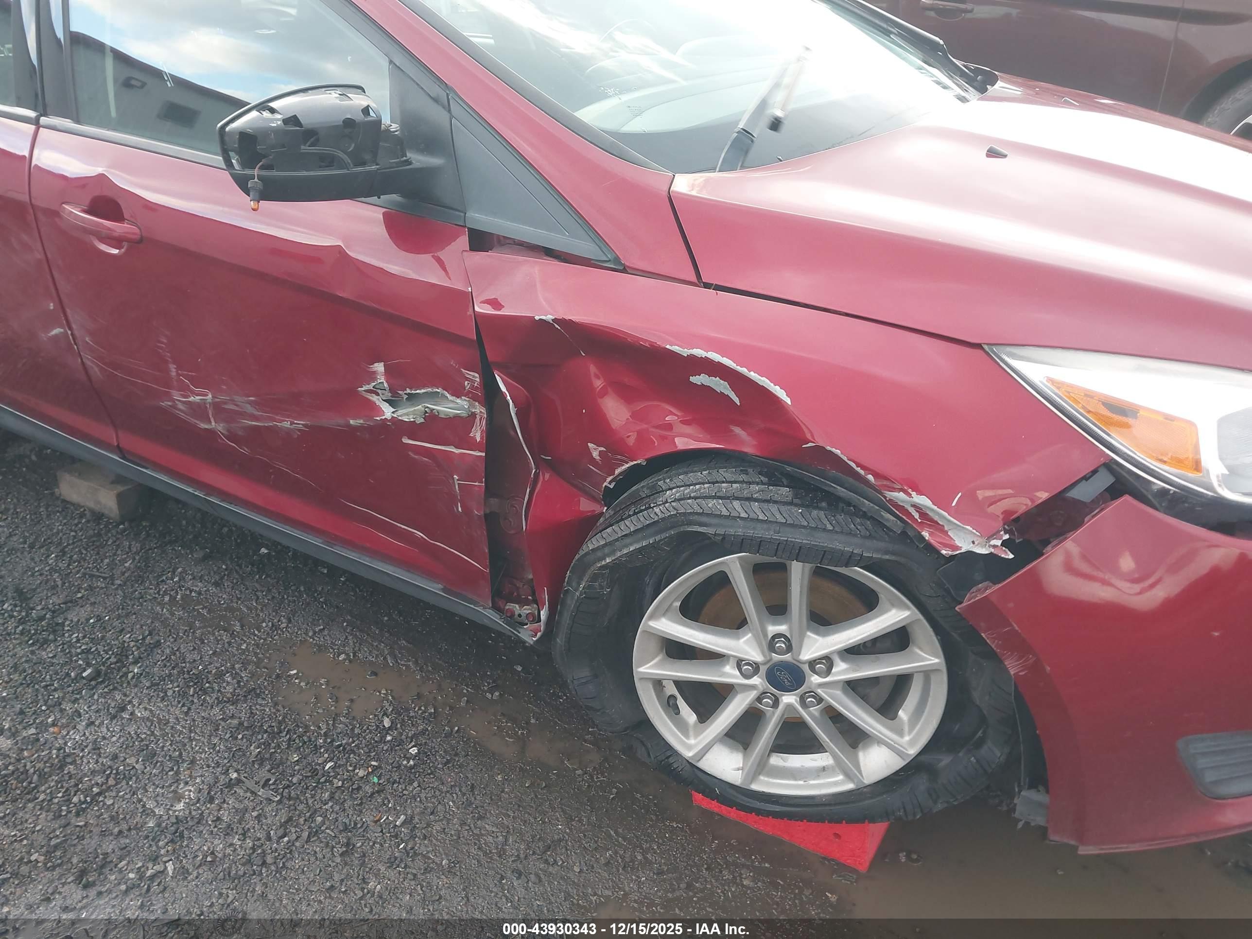 FORD FOCUS image 6