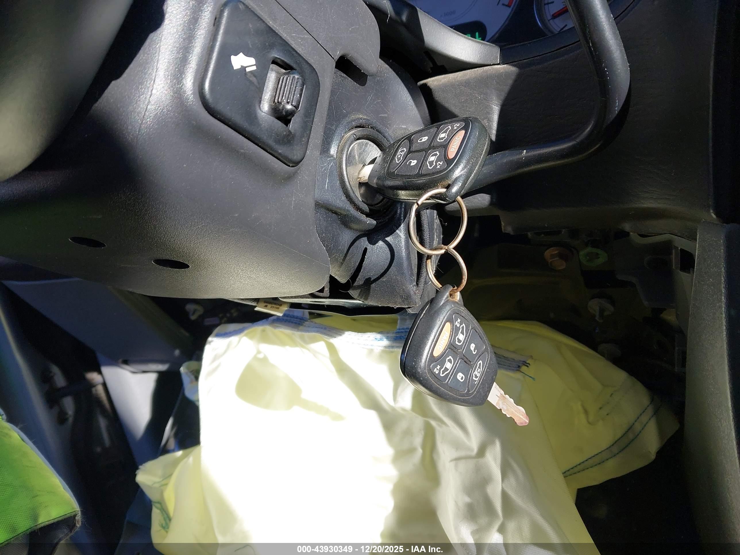 CHRYSLER TOWN image 11