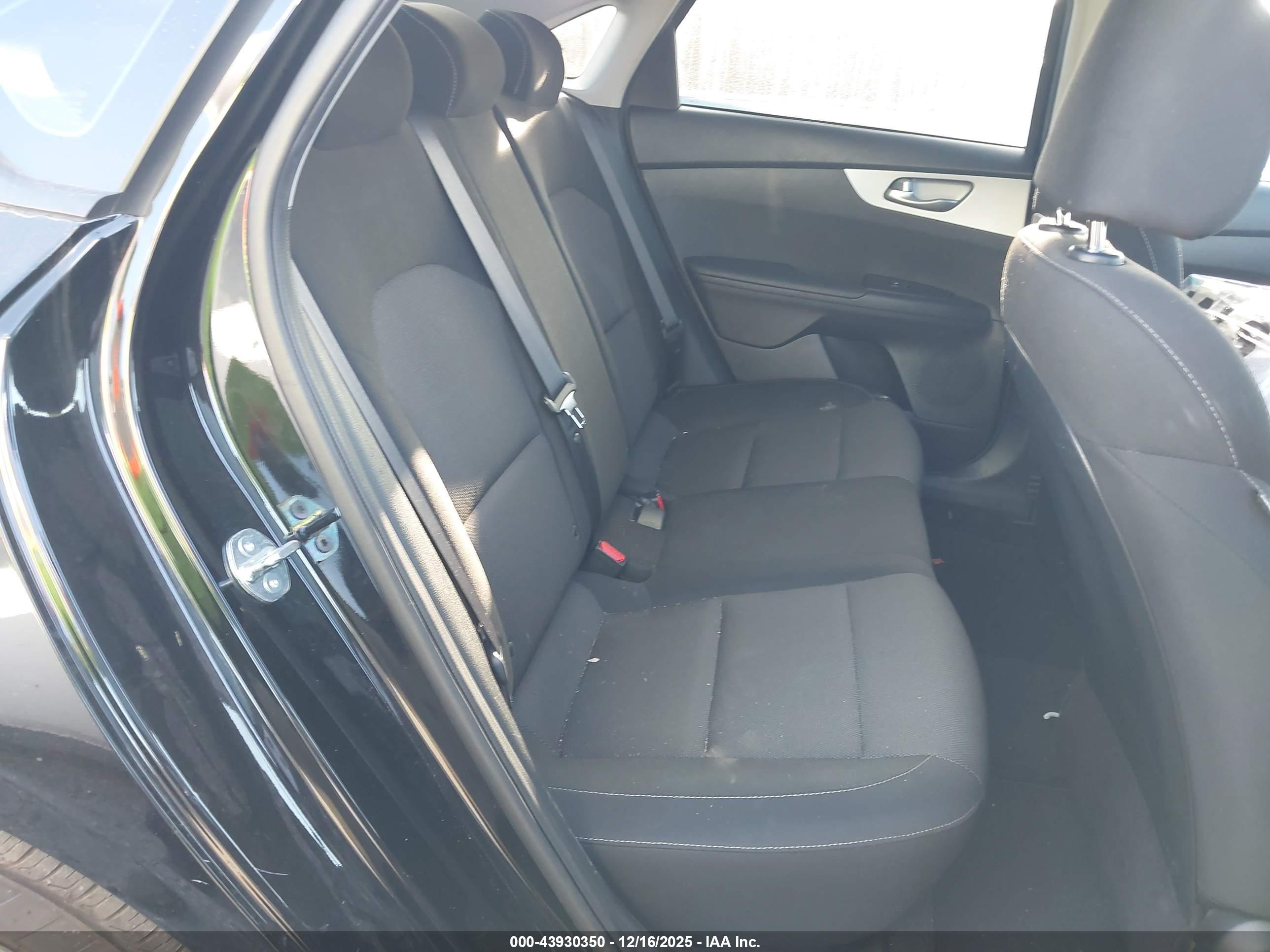 KIA FORTE image 8