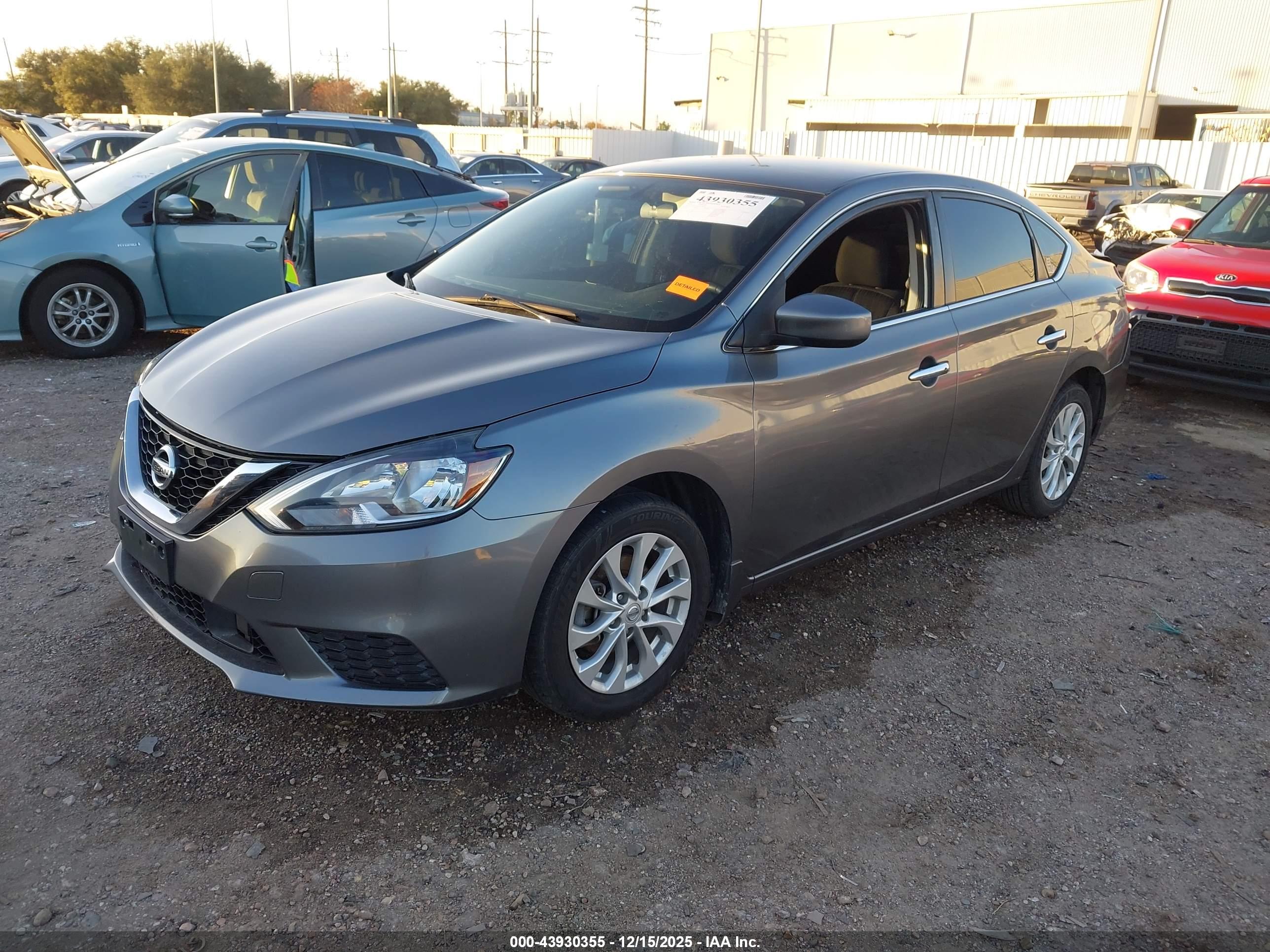 NISSAN SENTRA image 2