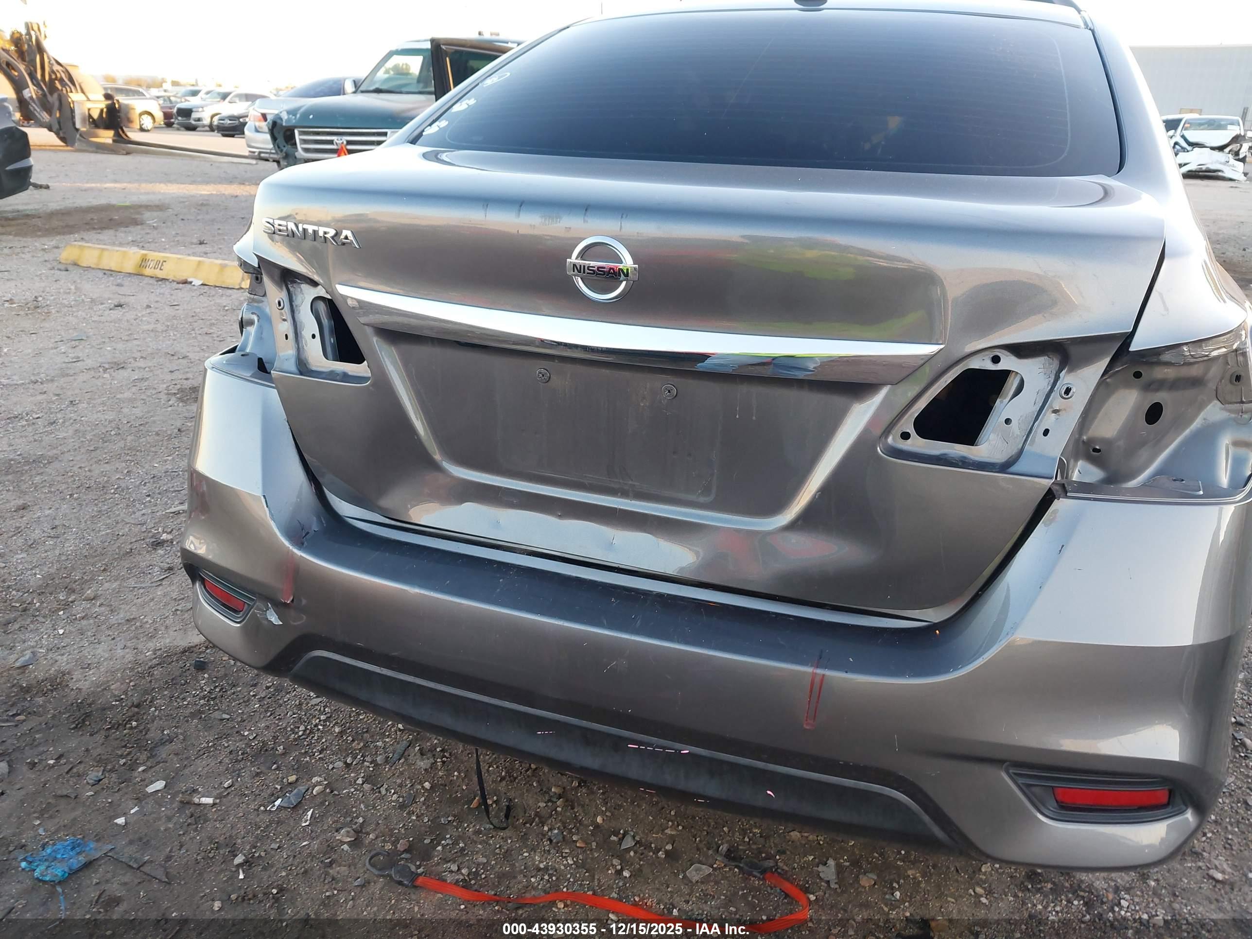 NISSAN SENTRA image 6