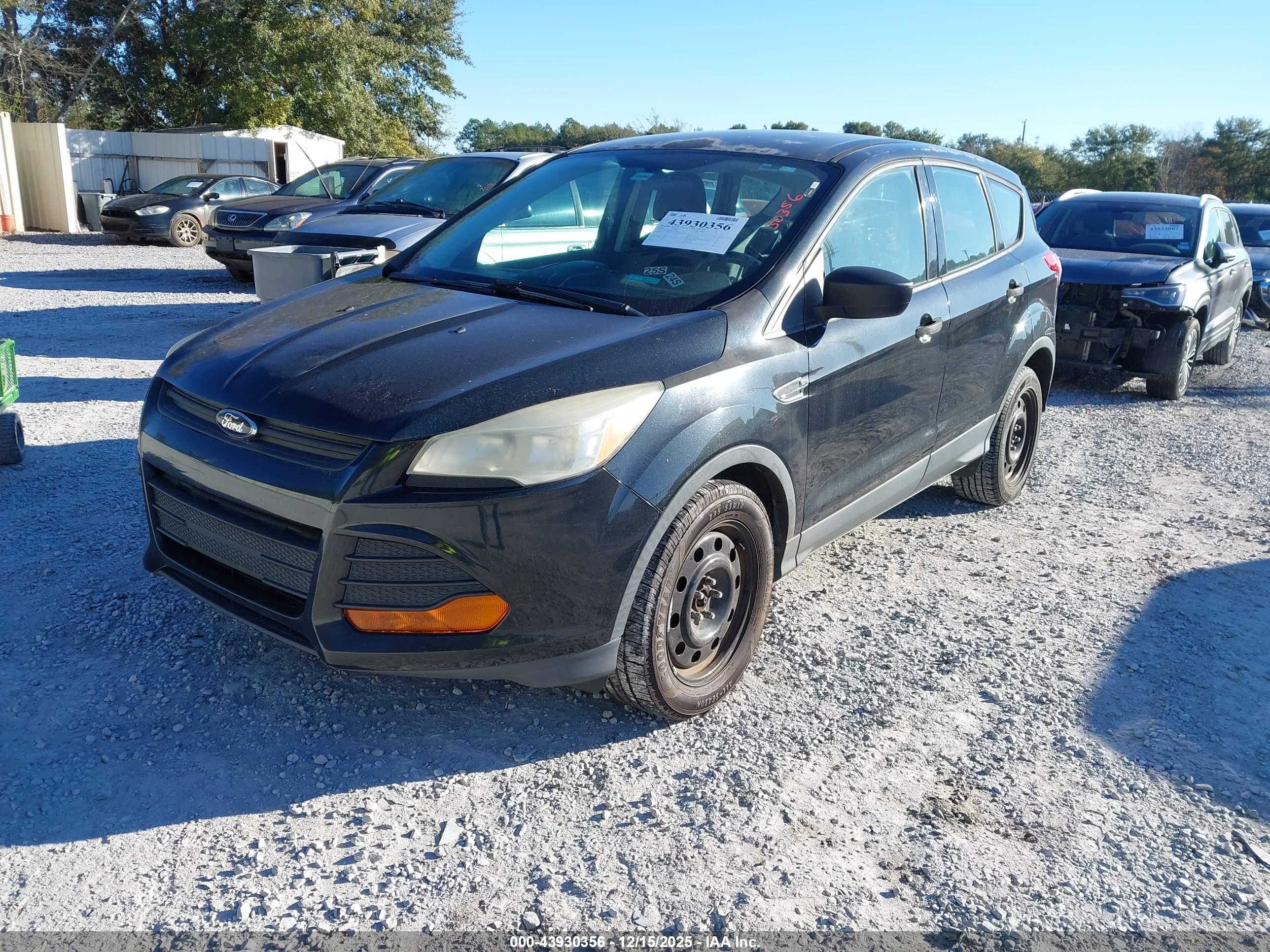 FORD ESCAPE image 2