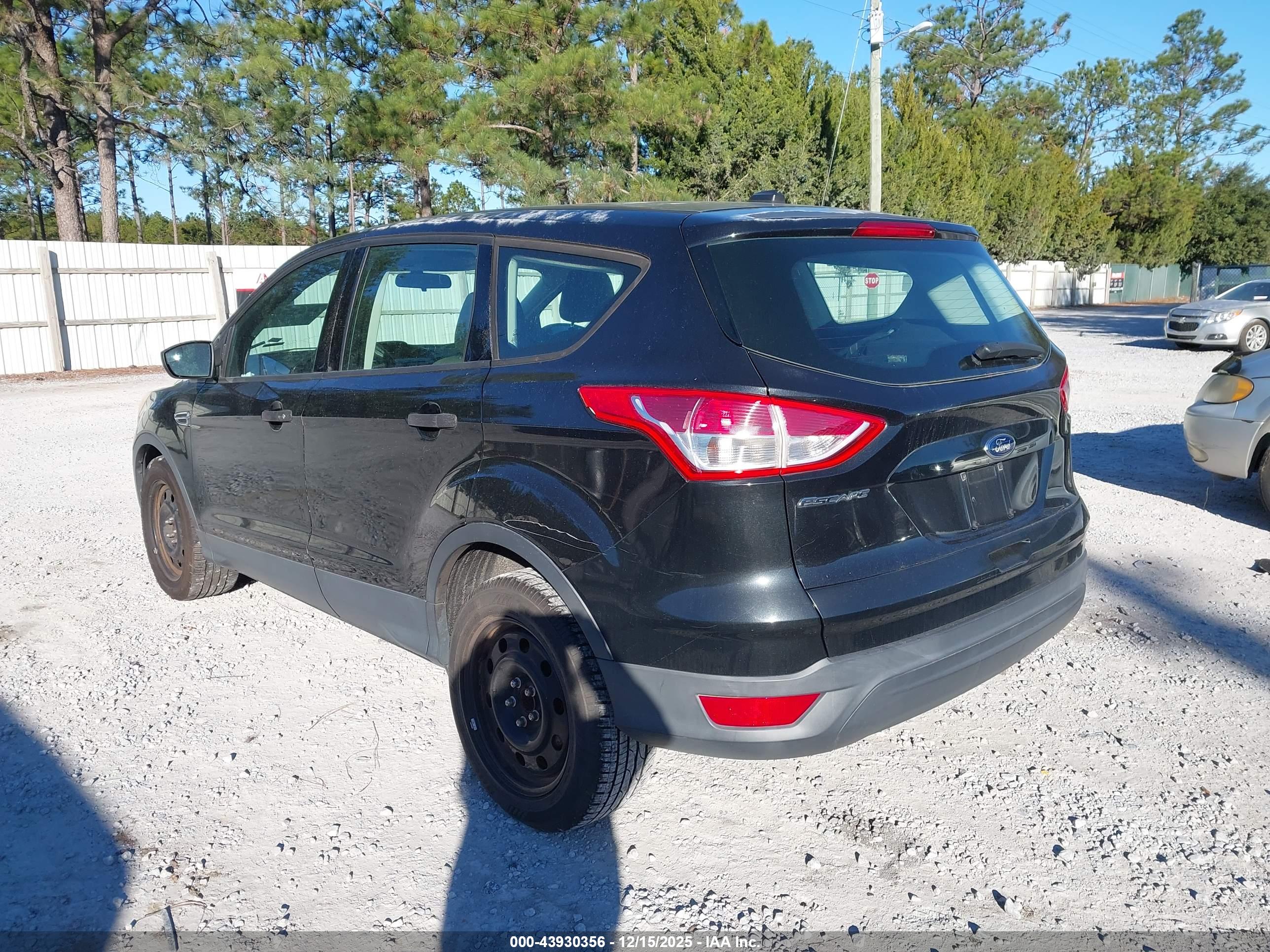 FORD ESCAPE image 3