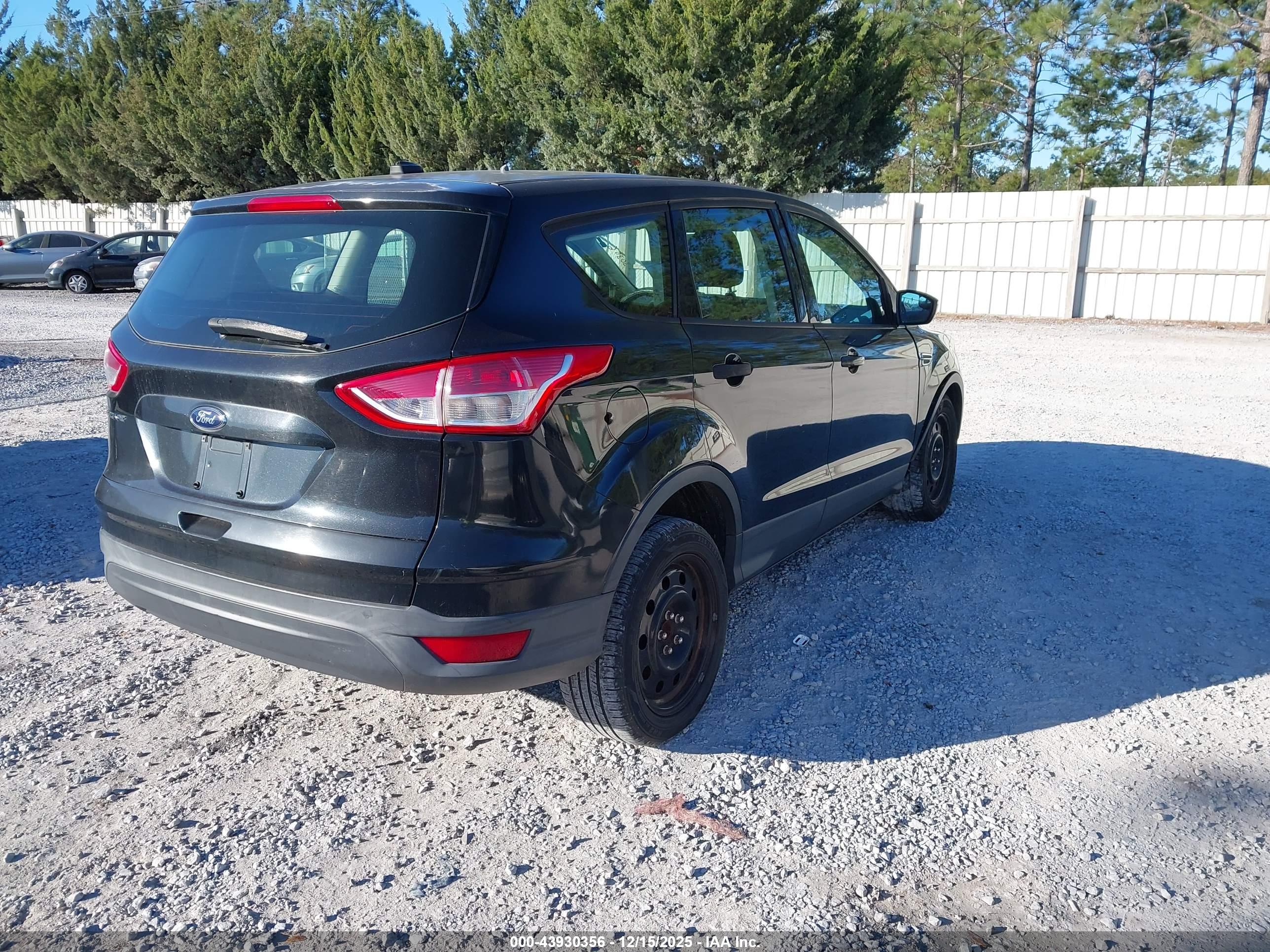 FORD ESCAPE image 4