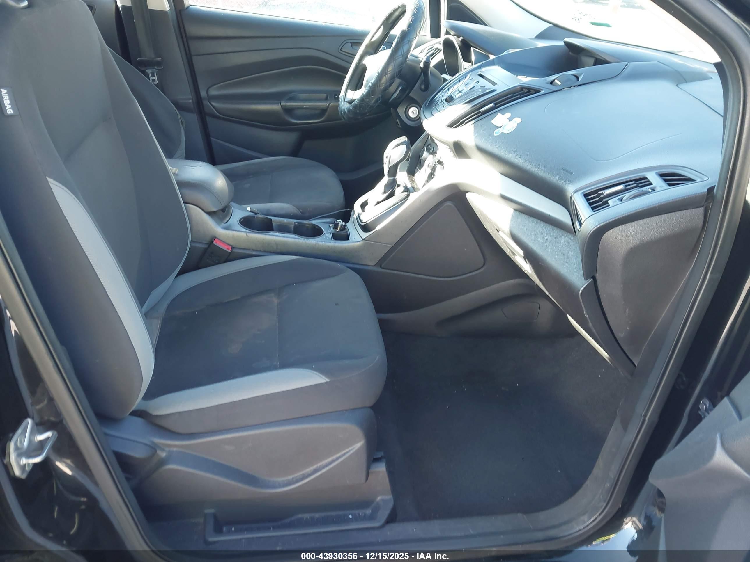 FORD ESCAPE image 5