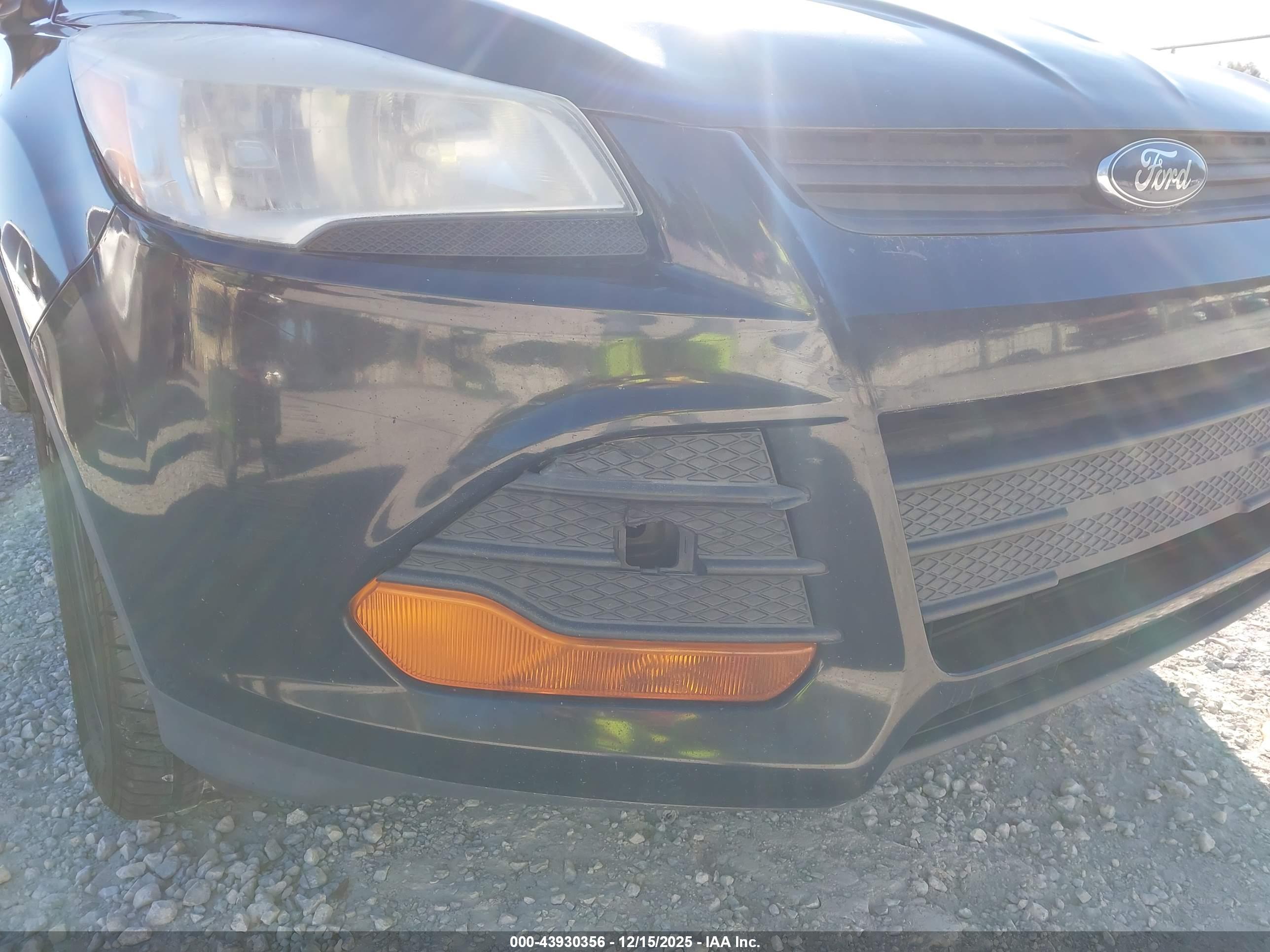 FORD ESCAPE image 6