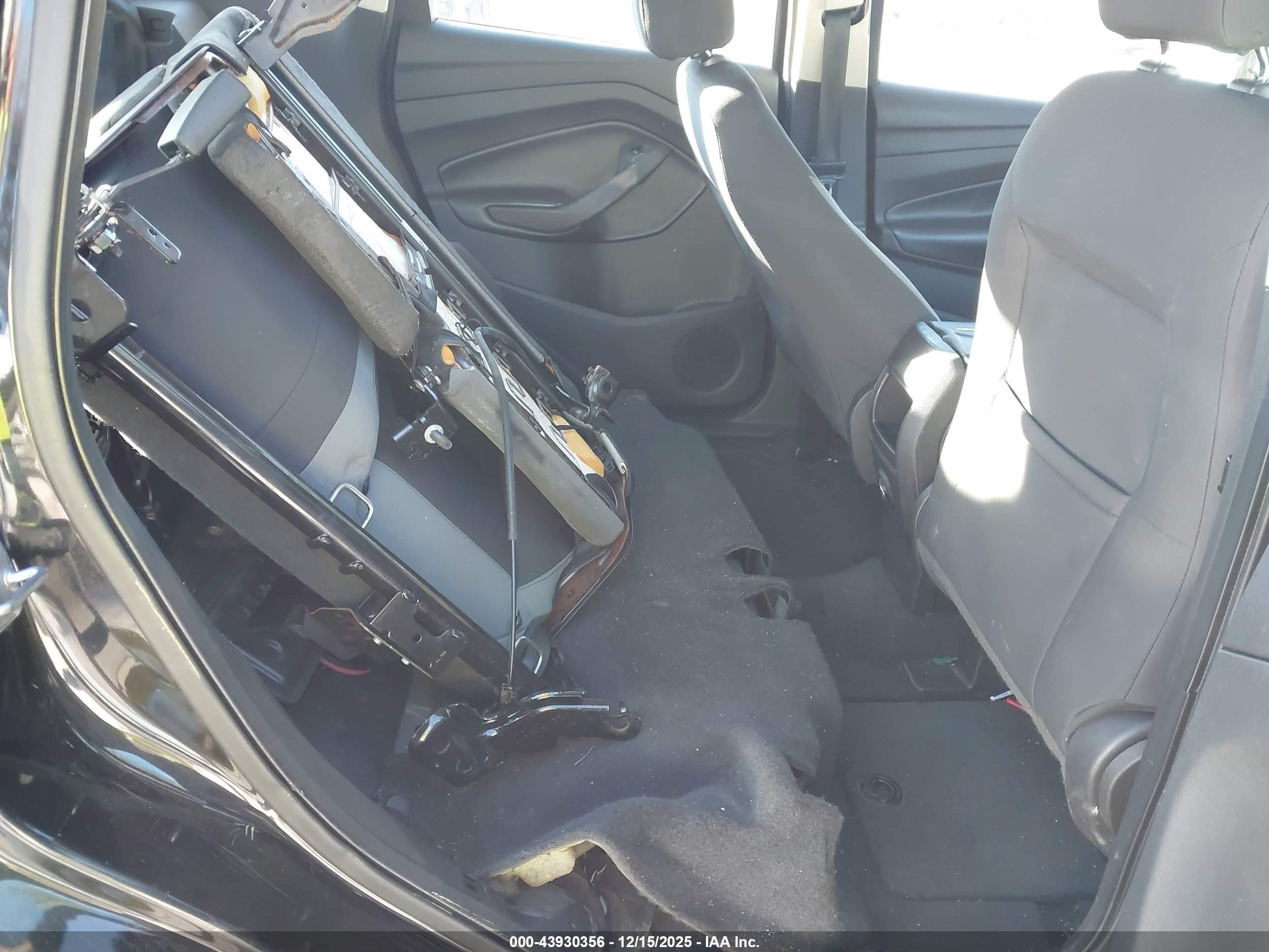 FORD ESCAPE image 8