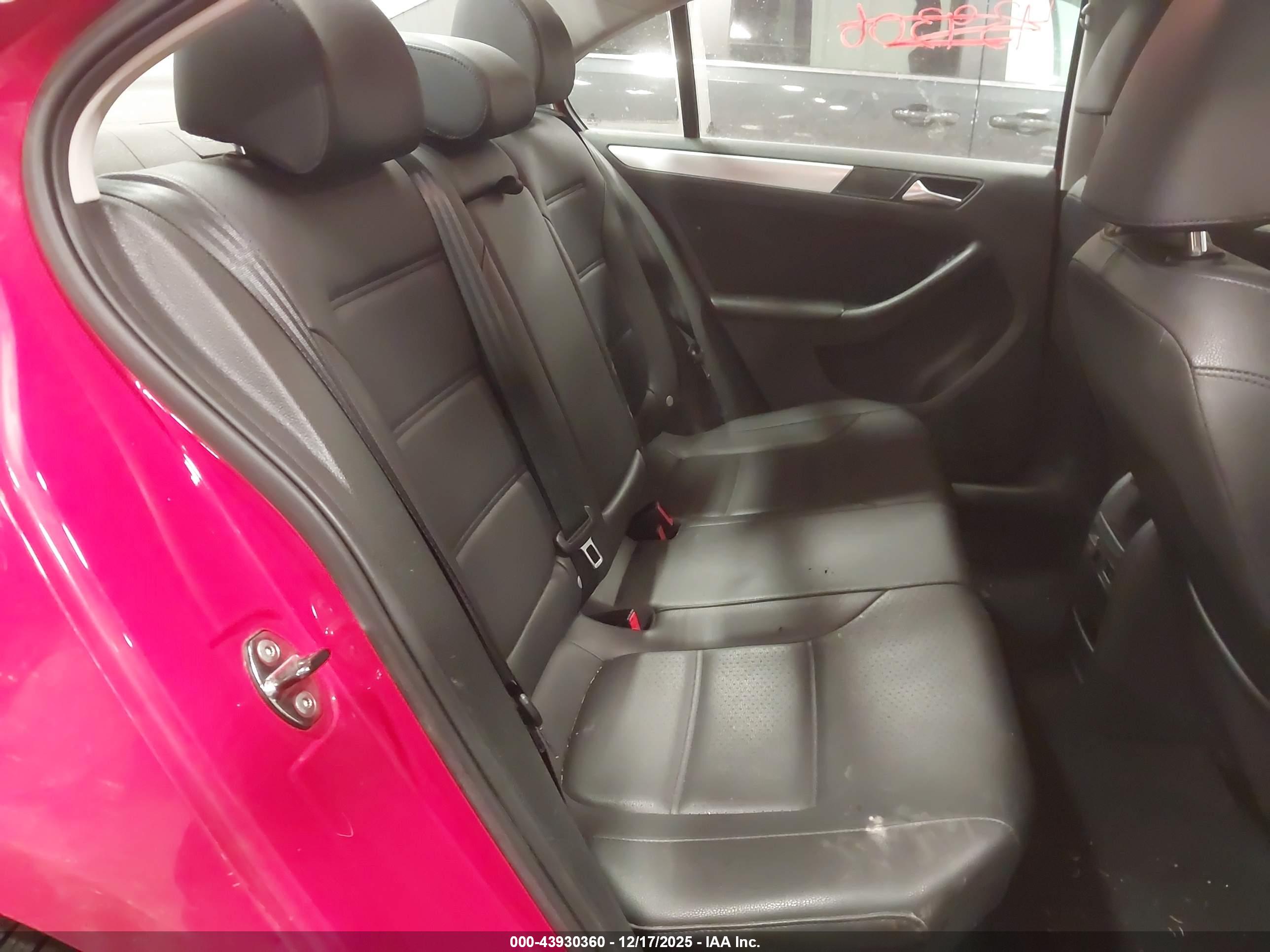 VOLKSWAGEN JETTA image 8