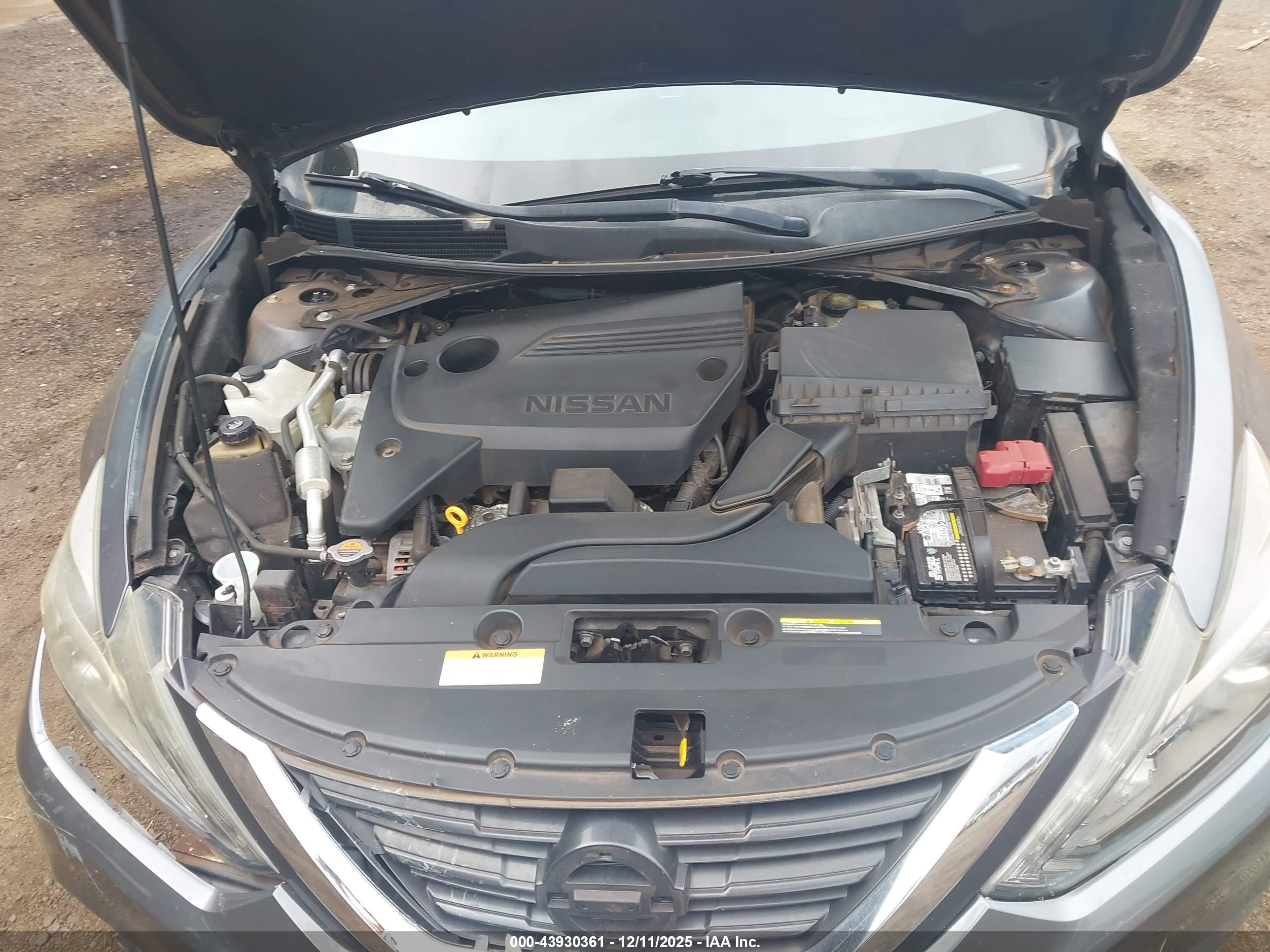 NISSAN ALTIMA image 10