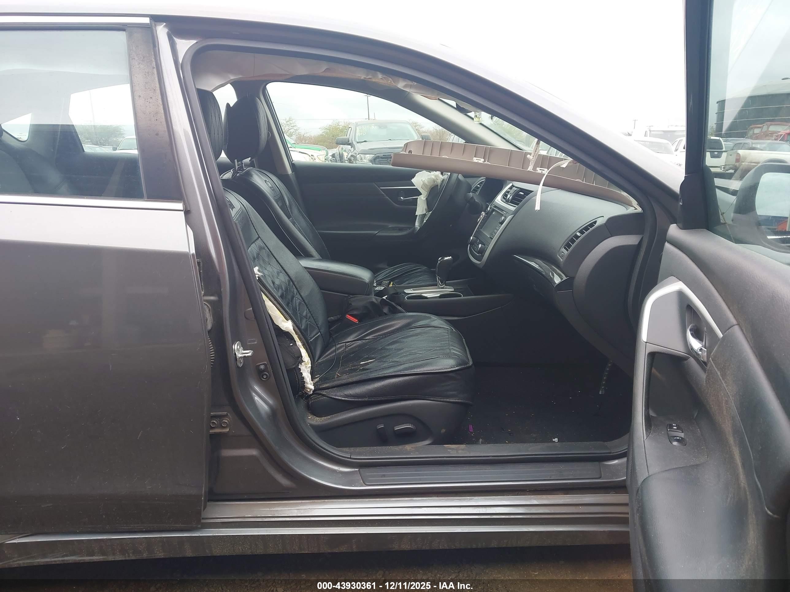 NISSAN ALTIMA image 5