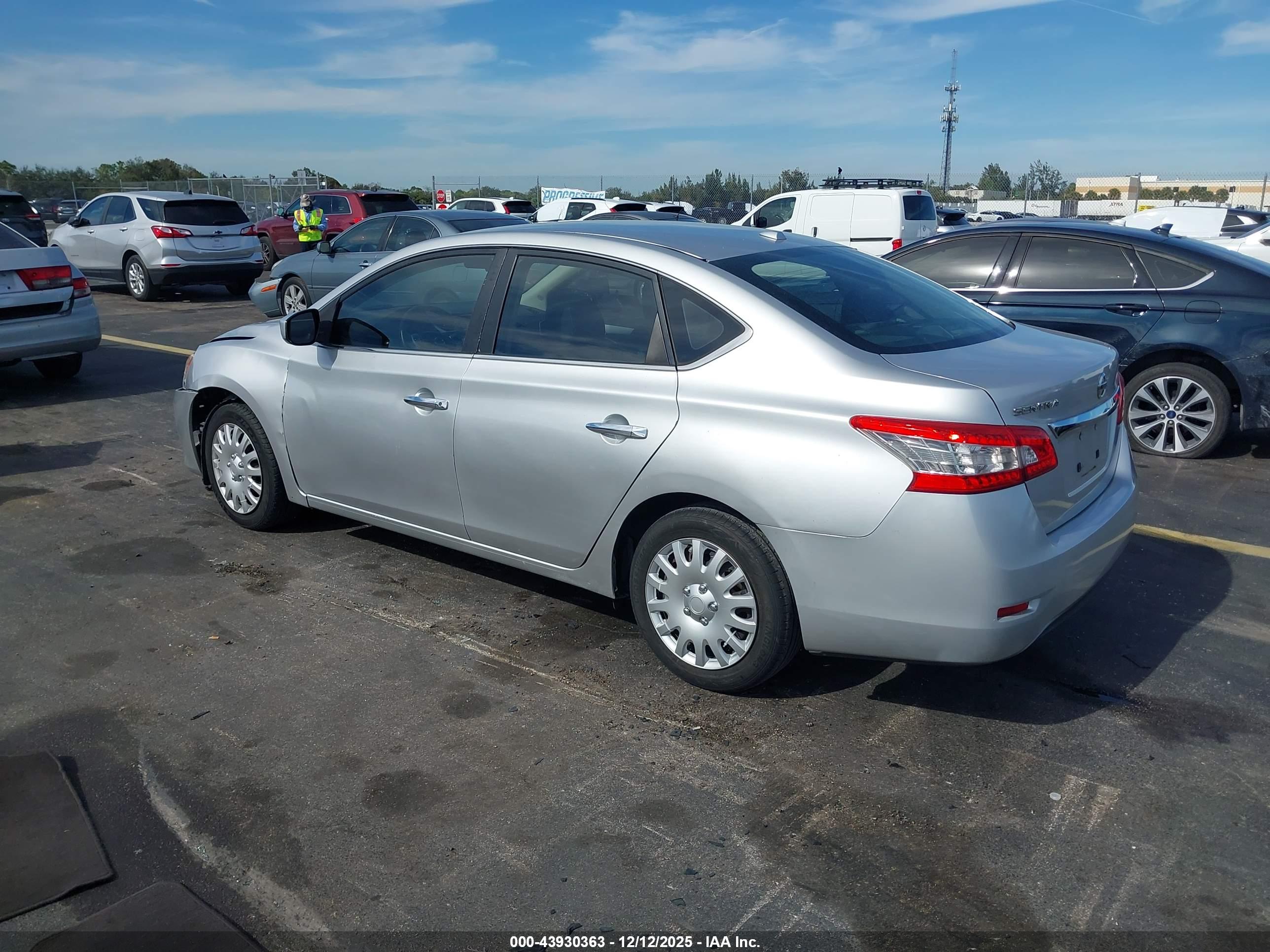 NISSAN SENTRA image 3