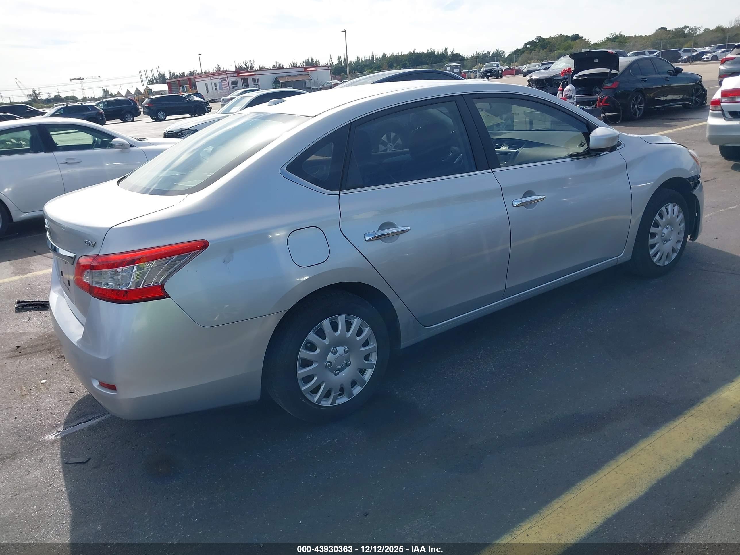 NISSAN SENTRA image 4