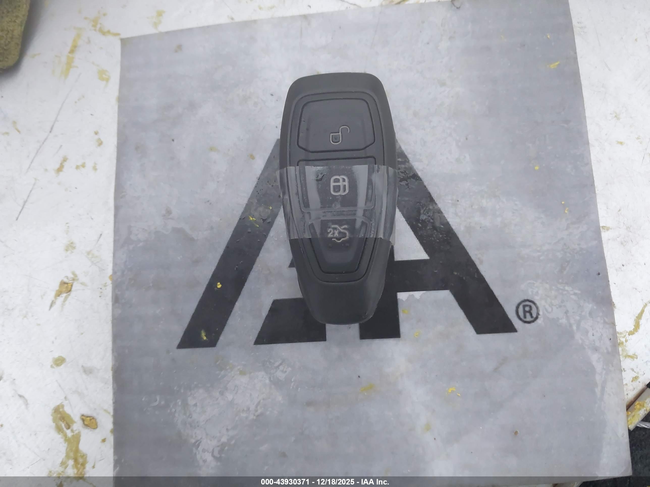 FORD C-MAX image 11