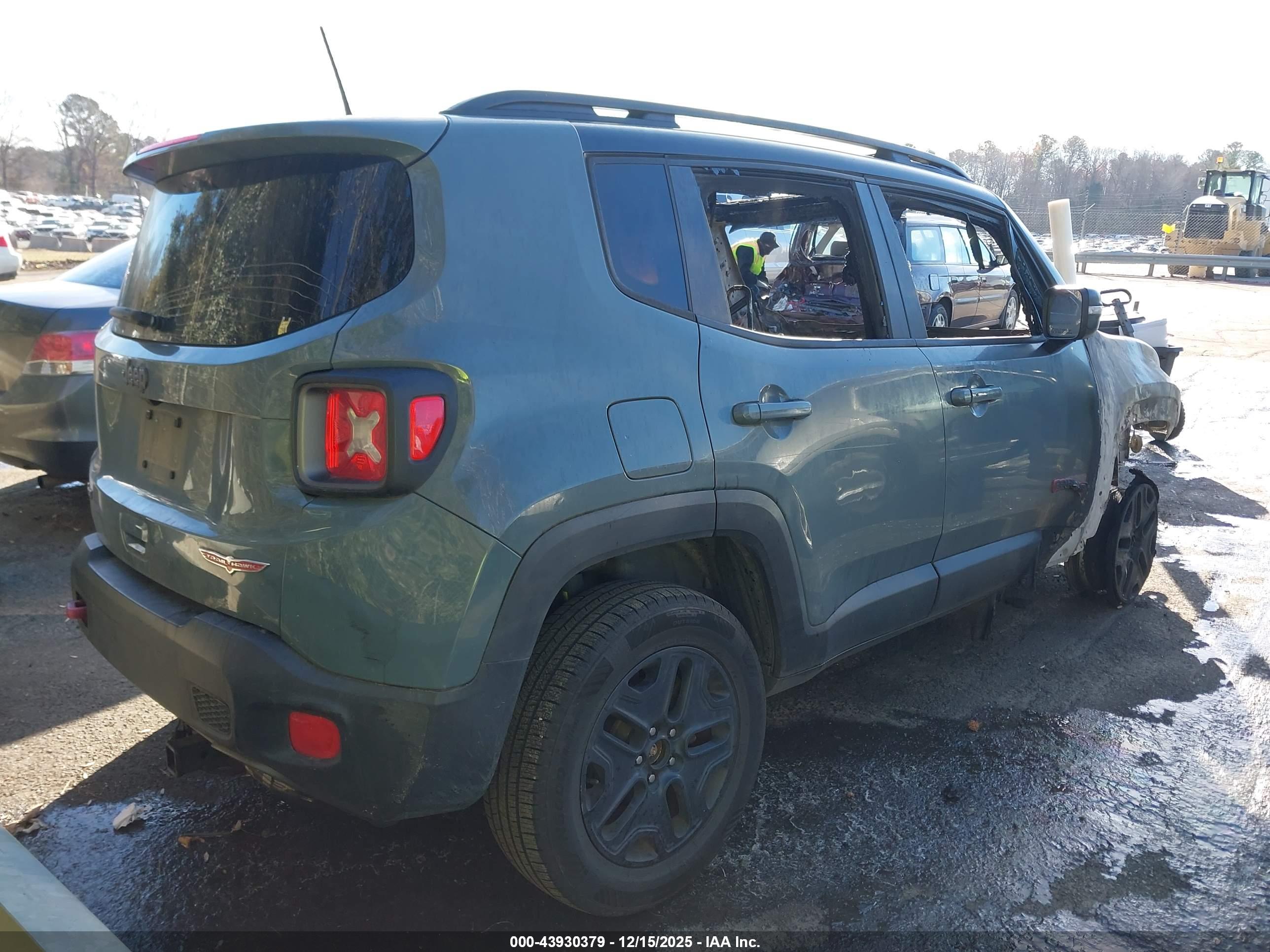 JEEP RENEGADE image 4