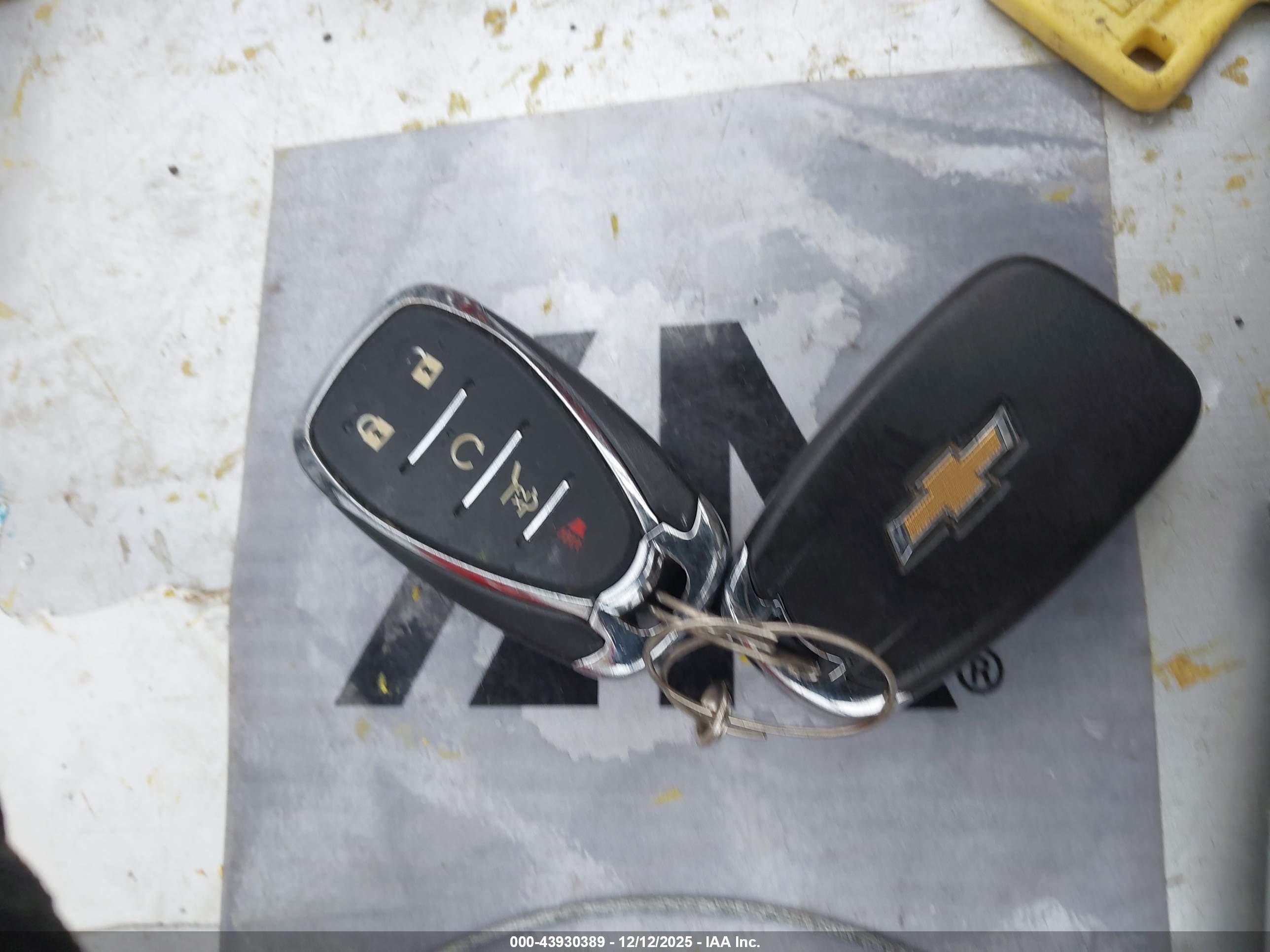 CHEVROLET EQUINOX image 11