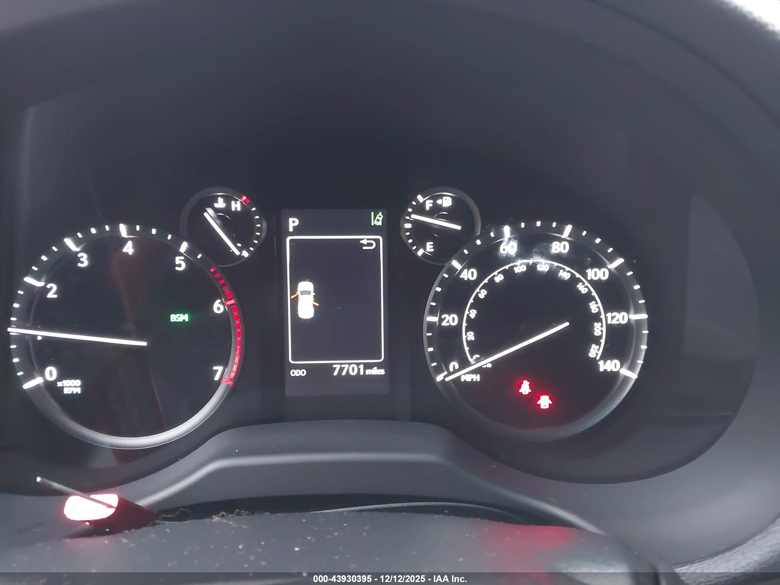 LEXUS GX image 7
