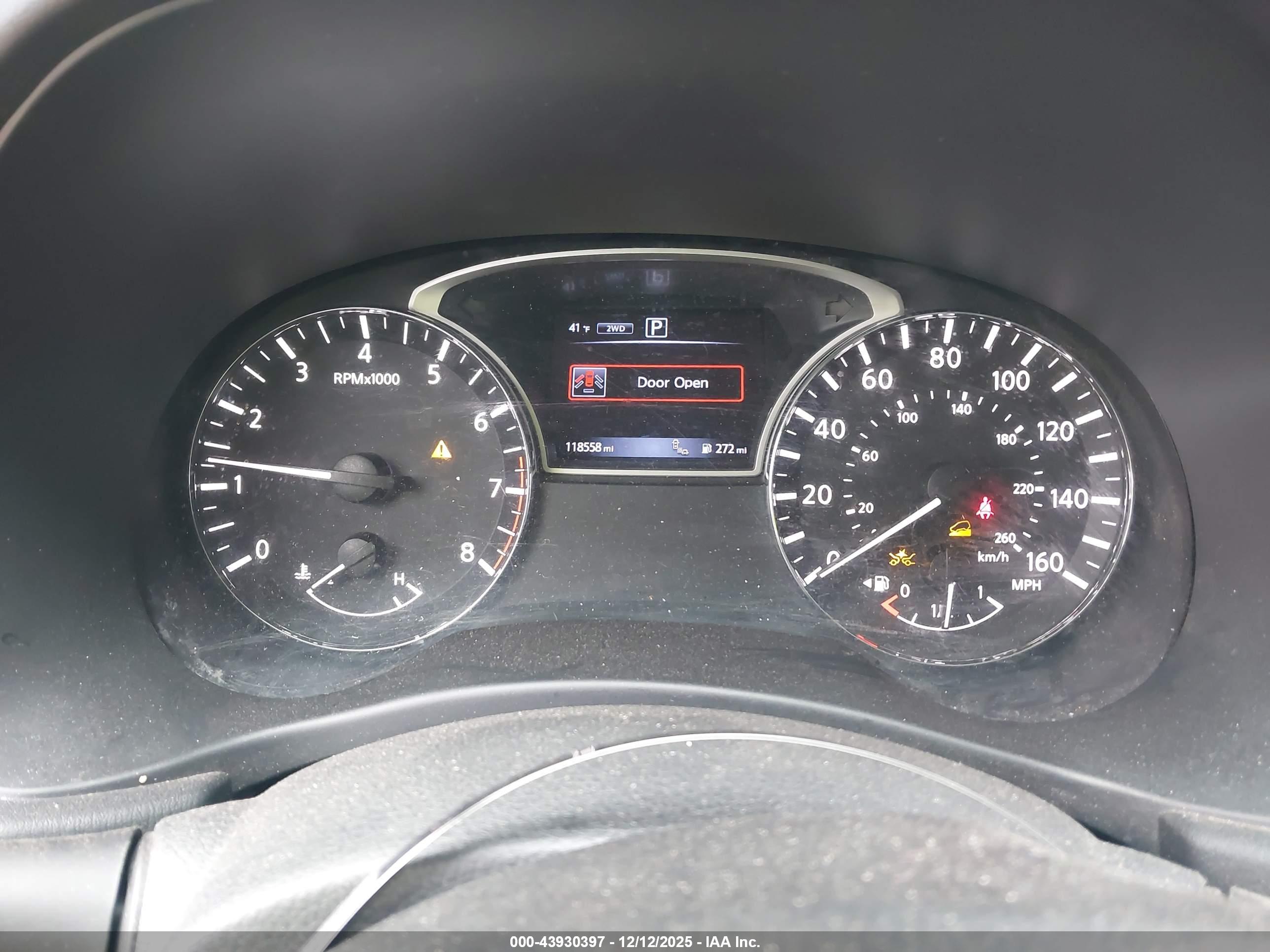 NISSAN PATHFINDER image 7