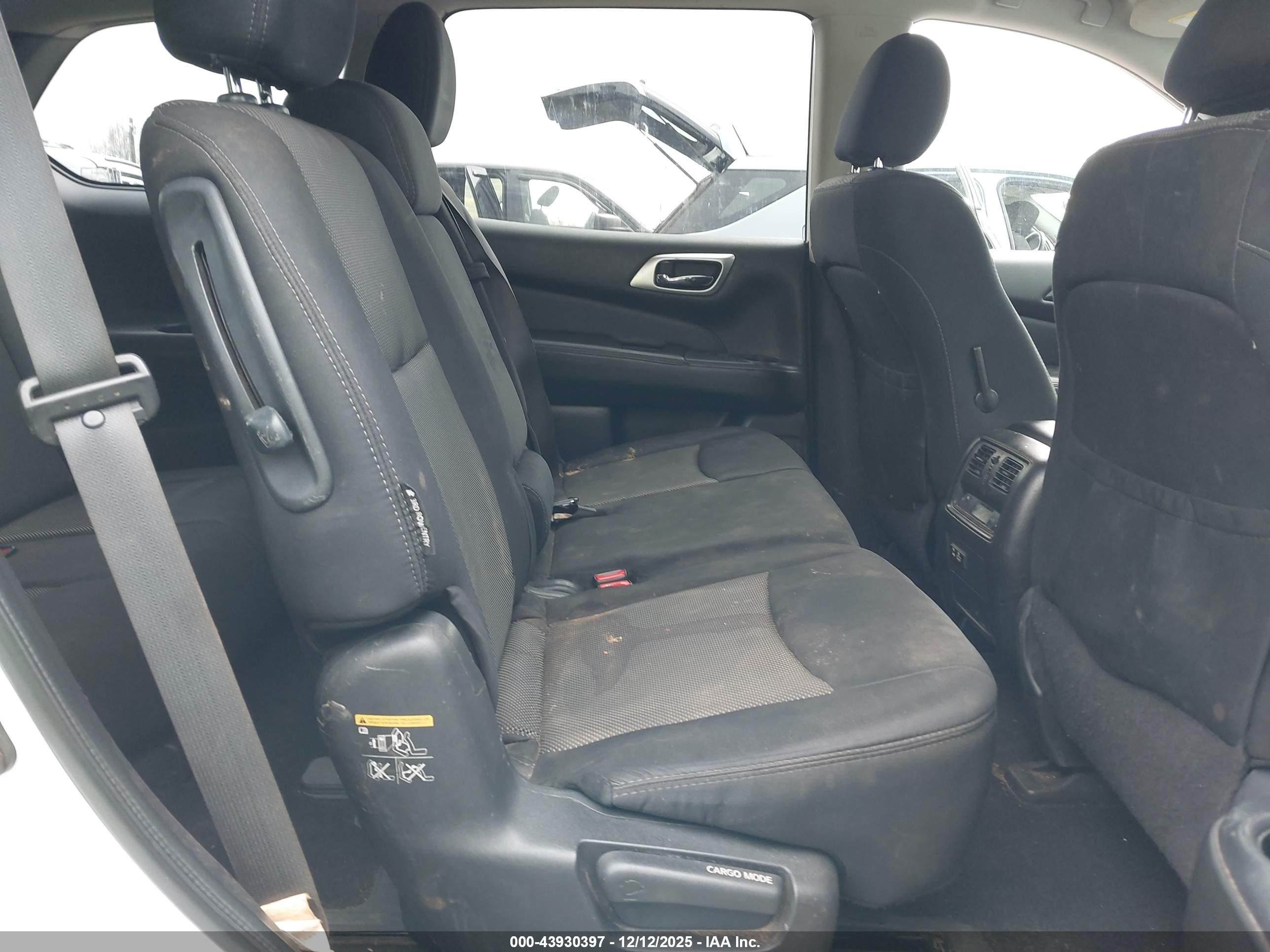 NISSAN PATHFINDER image 8