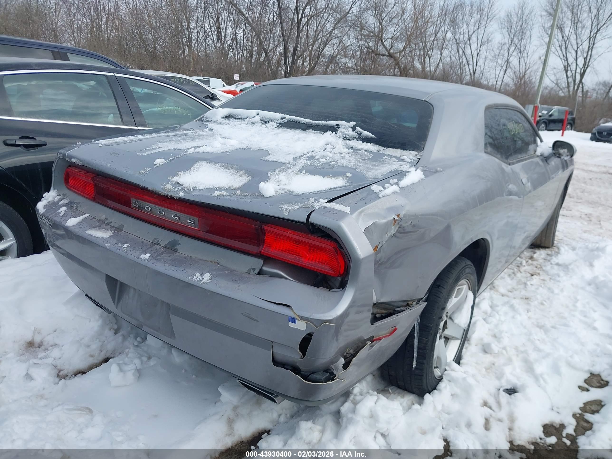 DODGE CHALLENGER image 4