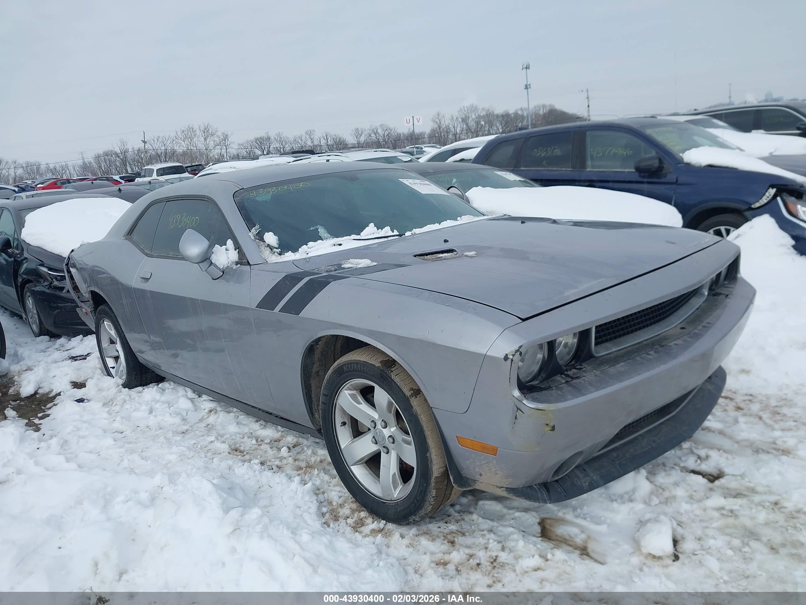 DODGE CHALLENGER image 6