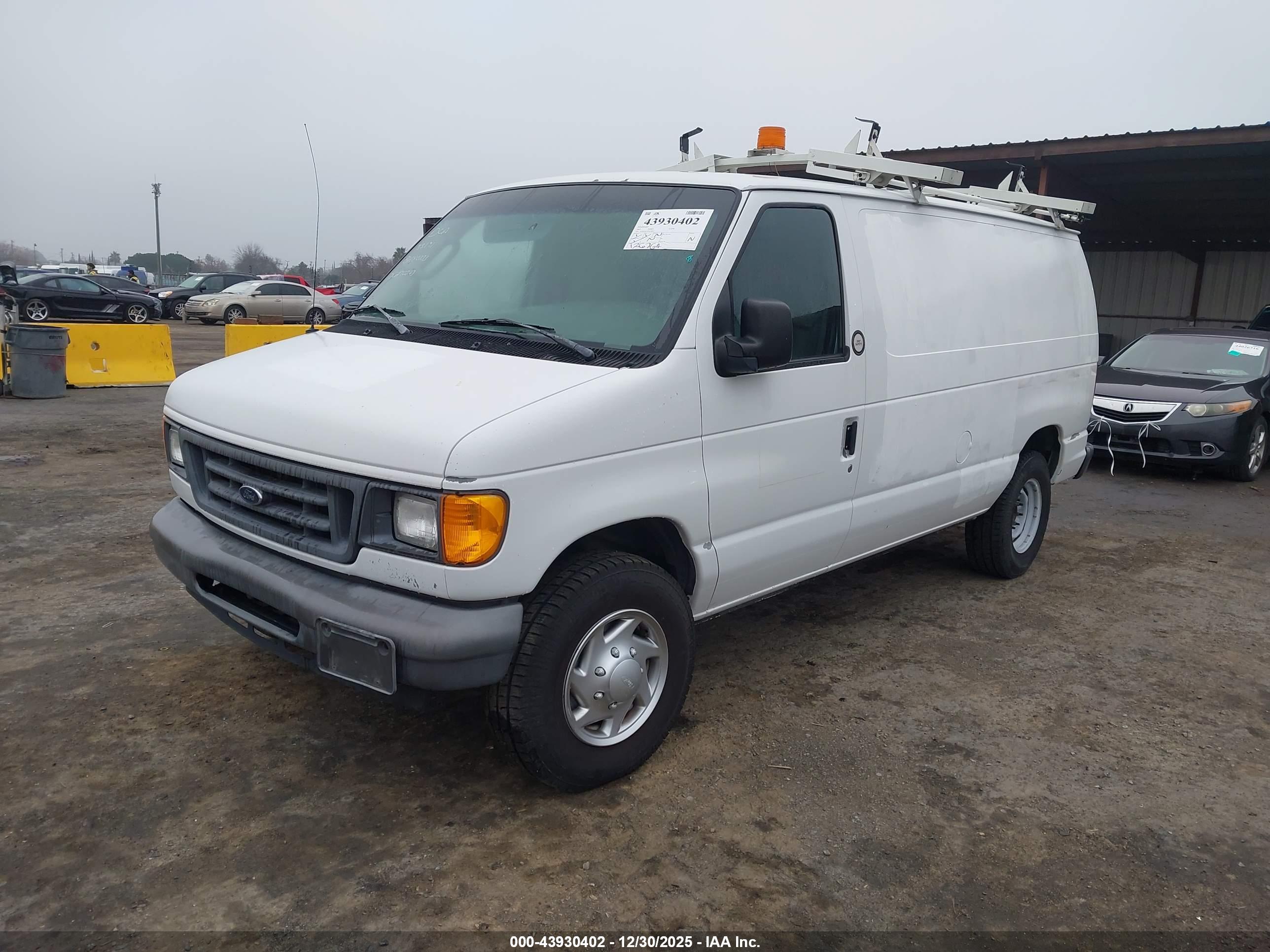 FORD E-250 image 2
