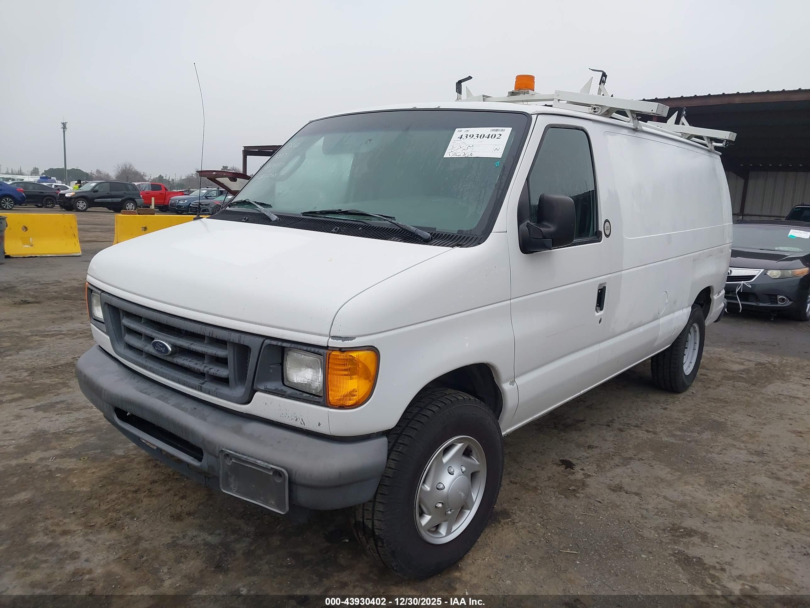 FORD E-250 image 6
